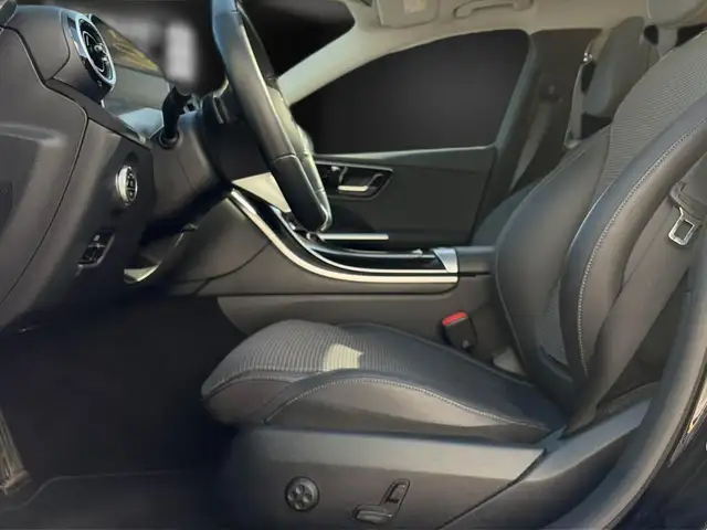 Mercedes-Benz C-Class view 14