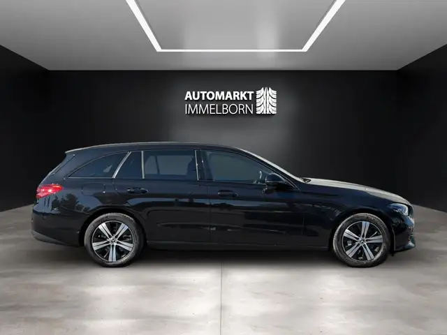 Mercedes-Benz C-Class view 11