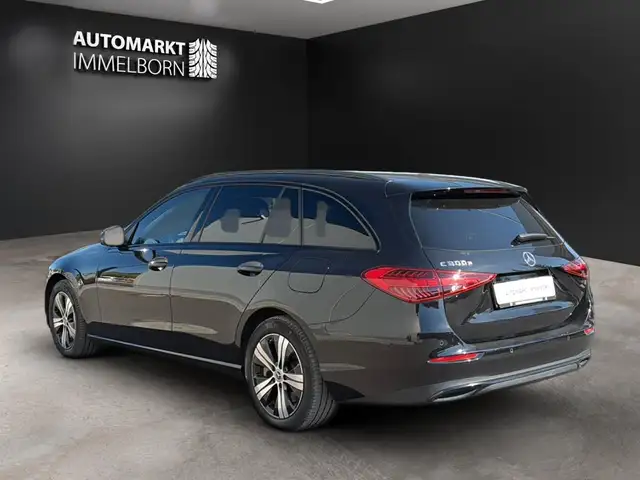 Mercedes-Benz C-Class view 6