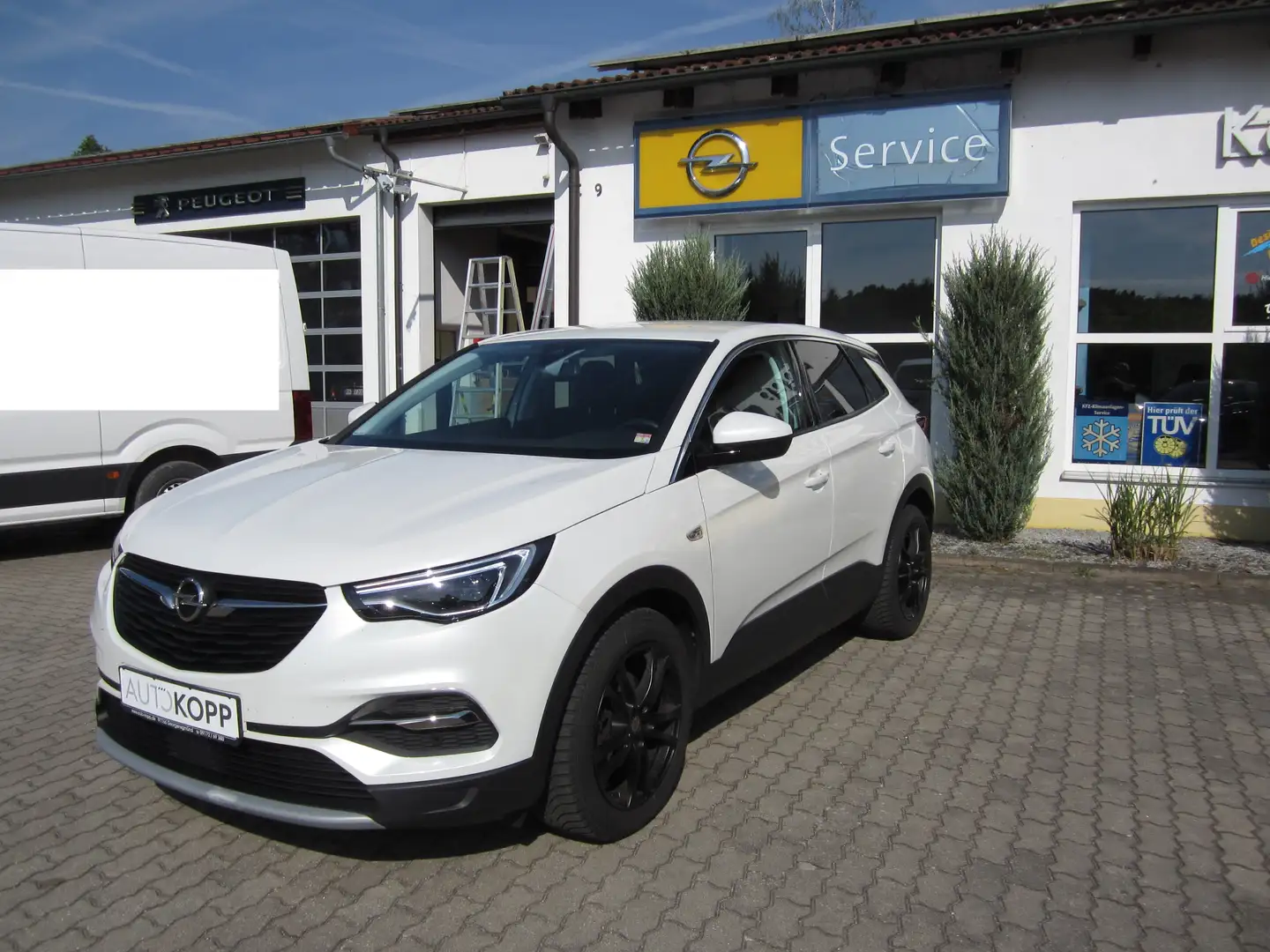 Opel Grandland X 1,6 T. Innovation Aut. - Ehem. UPE: 43.580,00 € Wit - 1