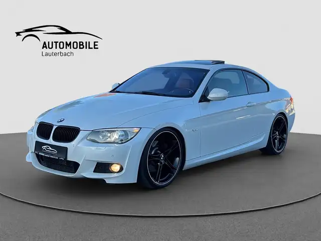 BMW 330 d Coupé xDrive M-PAKET-H&K-ACC-SD-LEDER-LED