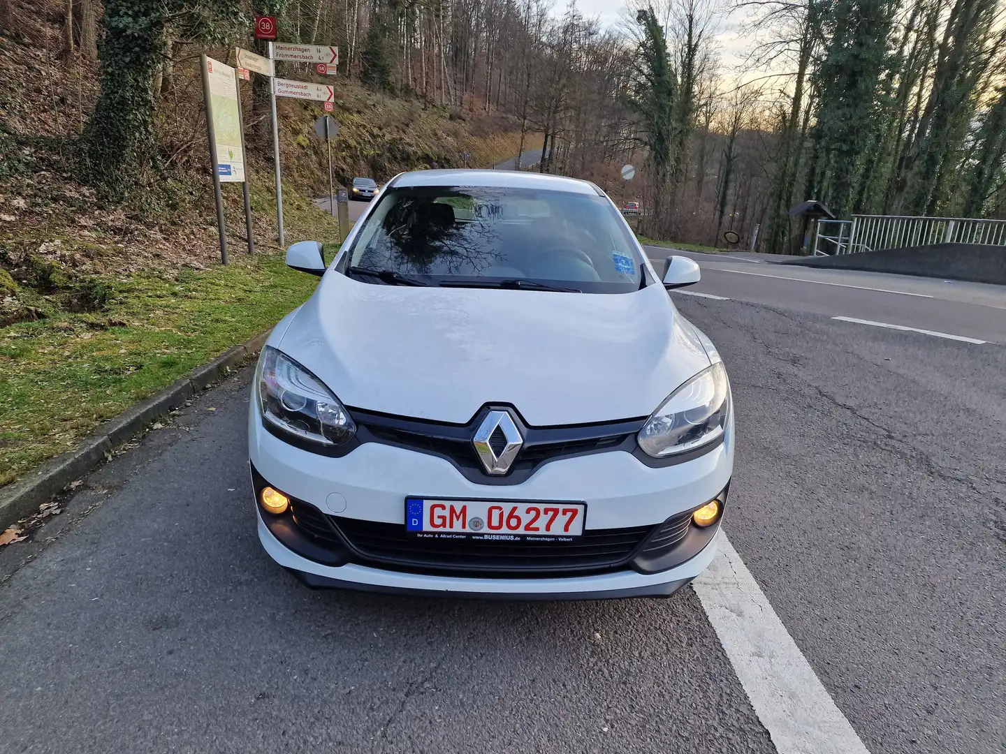 Renault Megane Limited Blanc - 1
