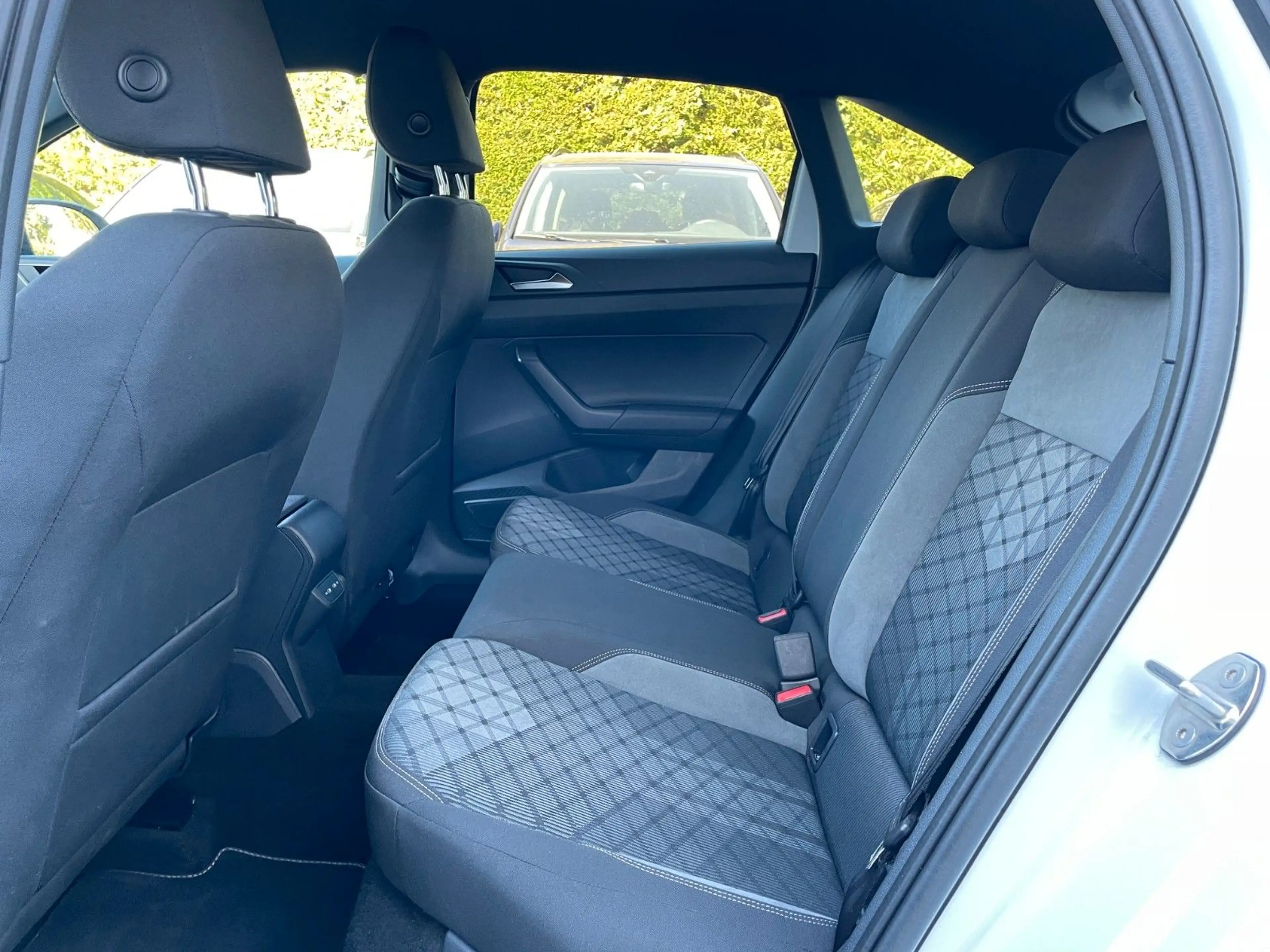 Volkswagen Taigo R-Line Black-Style, DSG, Navi, IQ-Light — photo 12