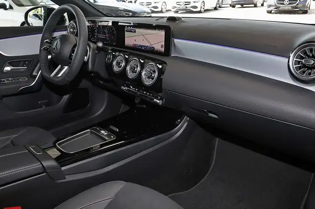 Mercedes-Benz A-Class view 8