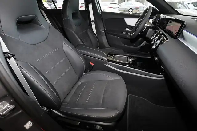 Mercedes-Benz A-Class view 4