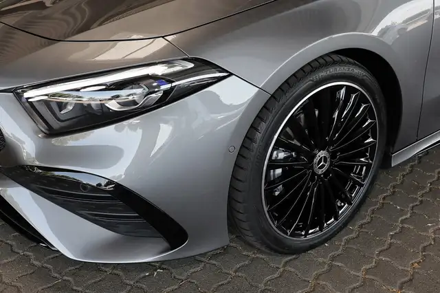 Mercedes-Benz A-Class view 3