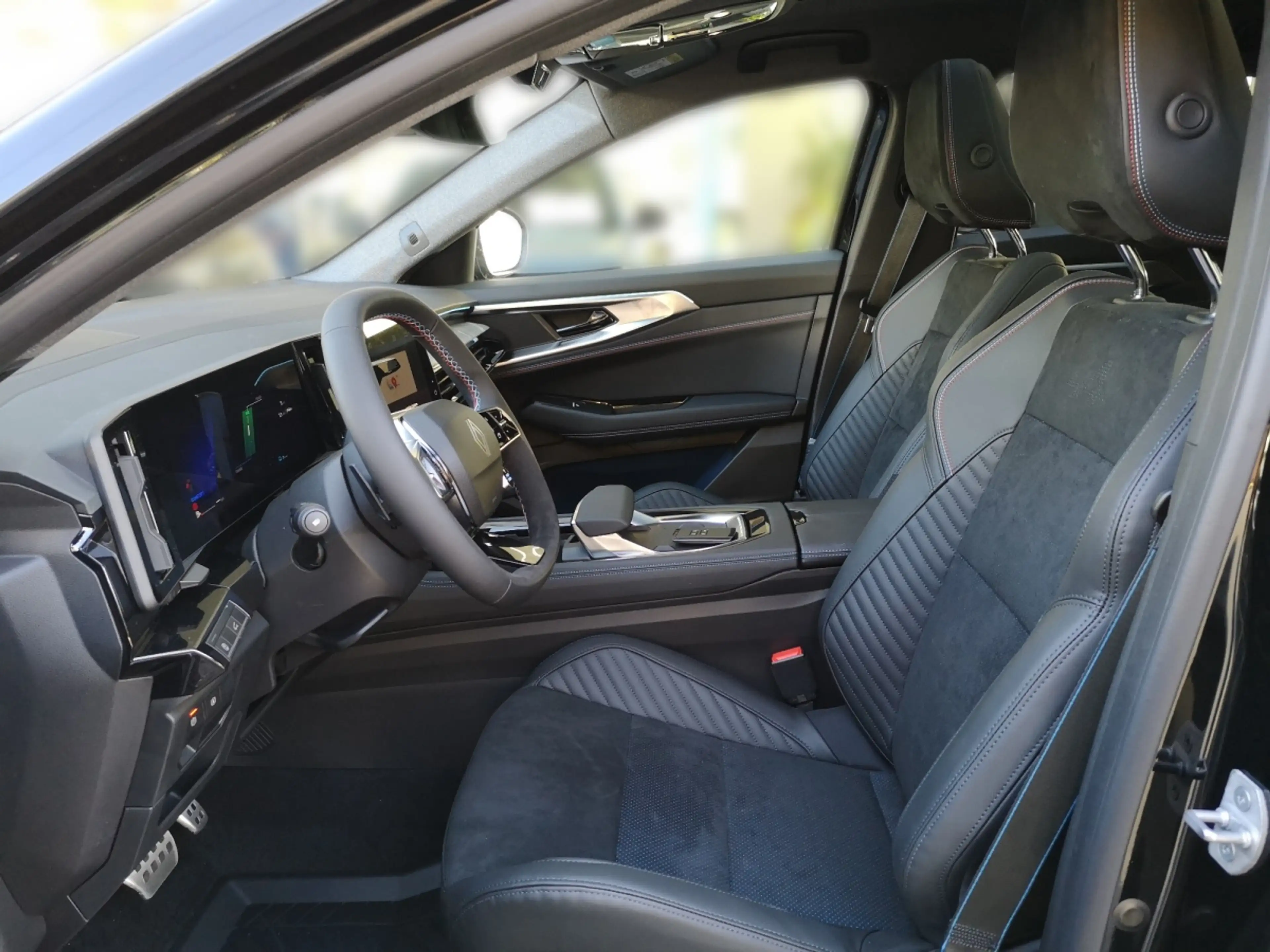 Renault Rafale Esprit Alpine Full Hybrid E-Tech 200 (MY25) — photo 5