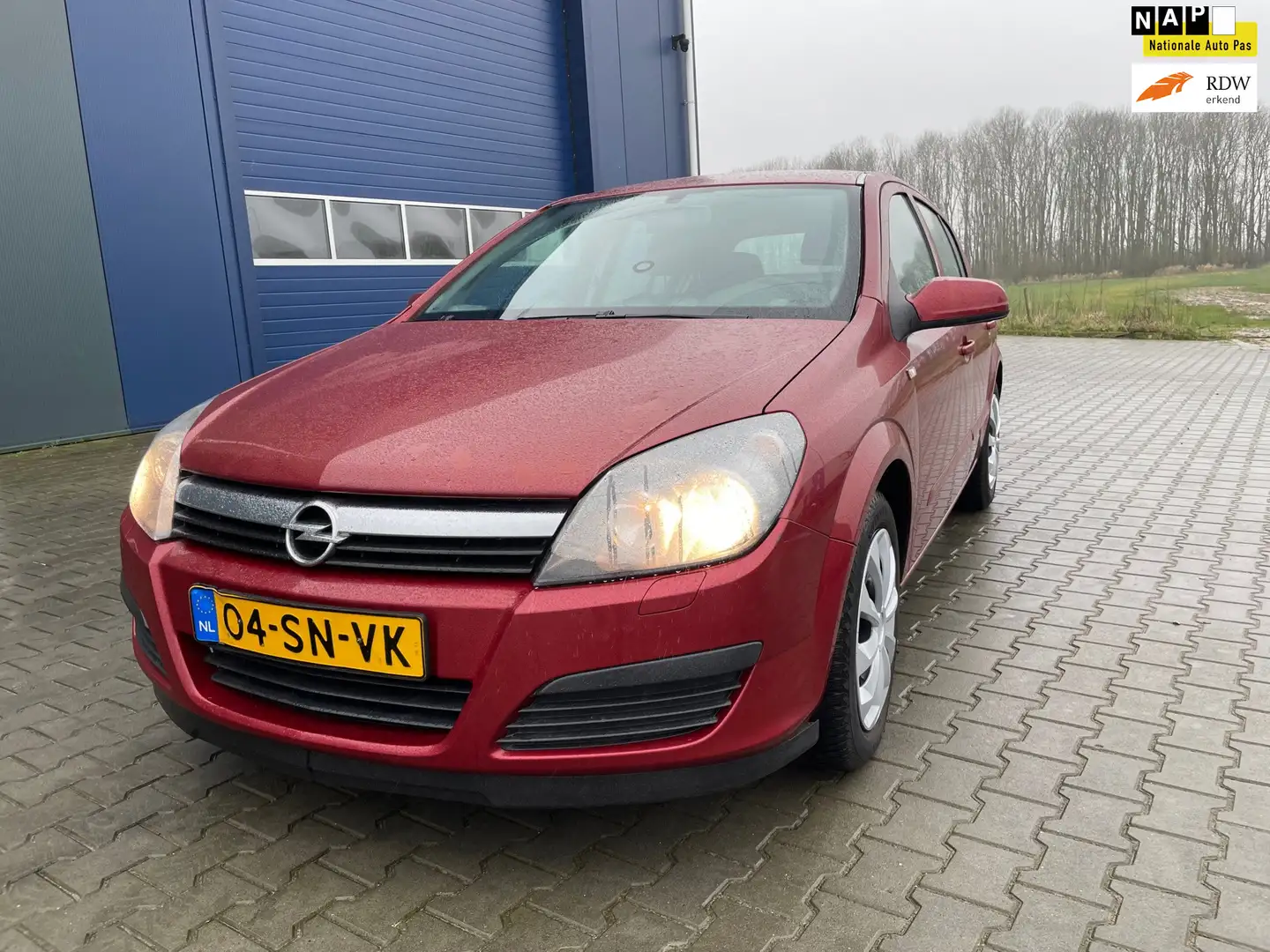 Opel Astra 1.6 Edition Nieuwe Apk+132.000 Km crvena - 1