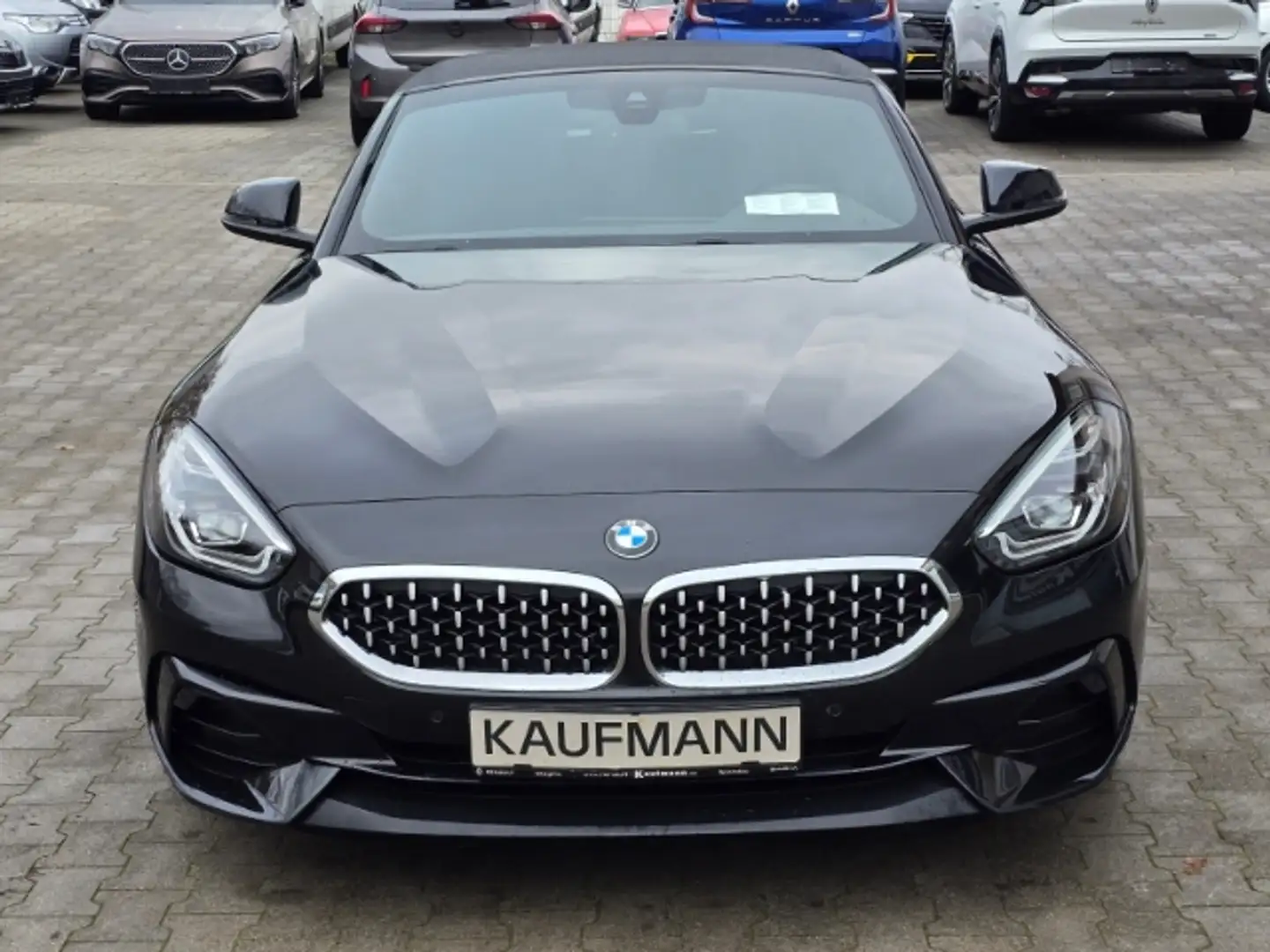 BMW Z4 sDrive 30 i Advantage Roadster Schwarz - 2