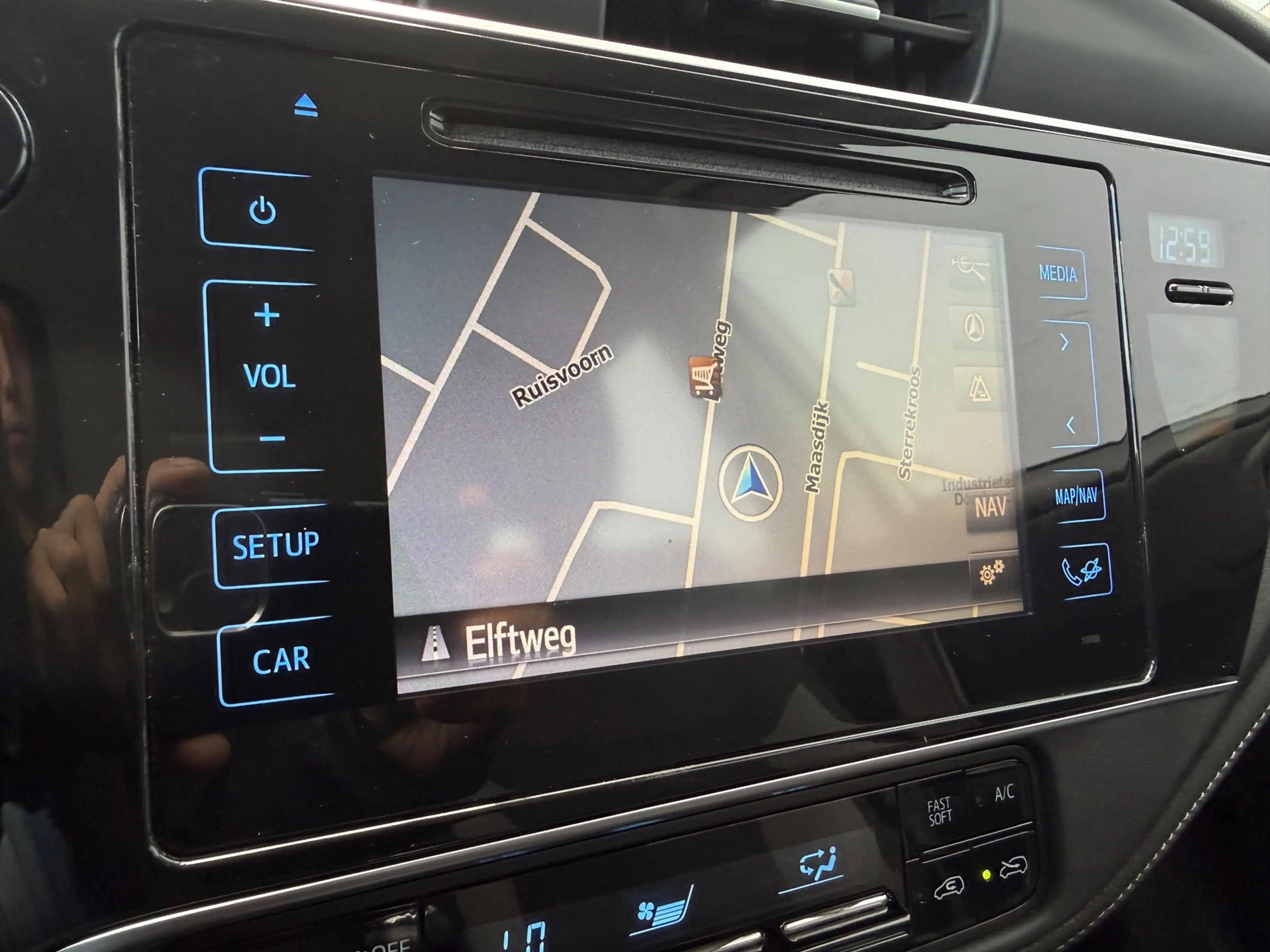 Toyota Auris Touring Sports 1.3 Aspiration - Navigatie - Cruise — photo 10