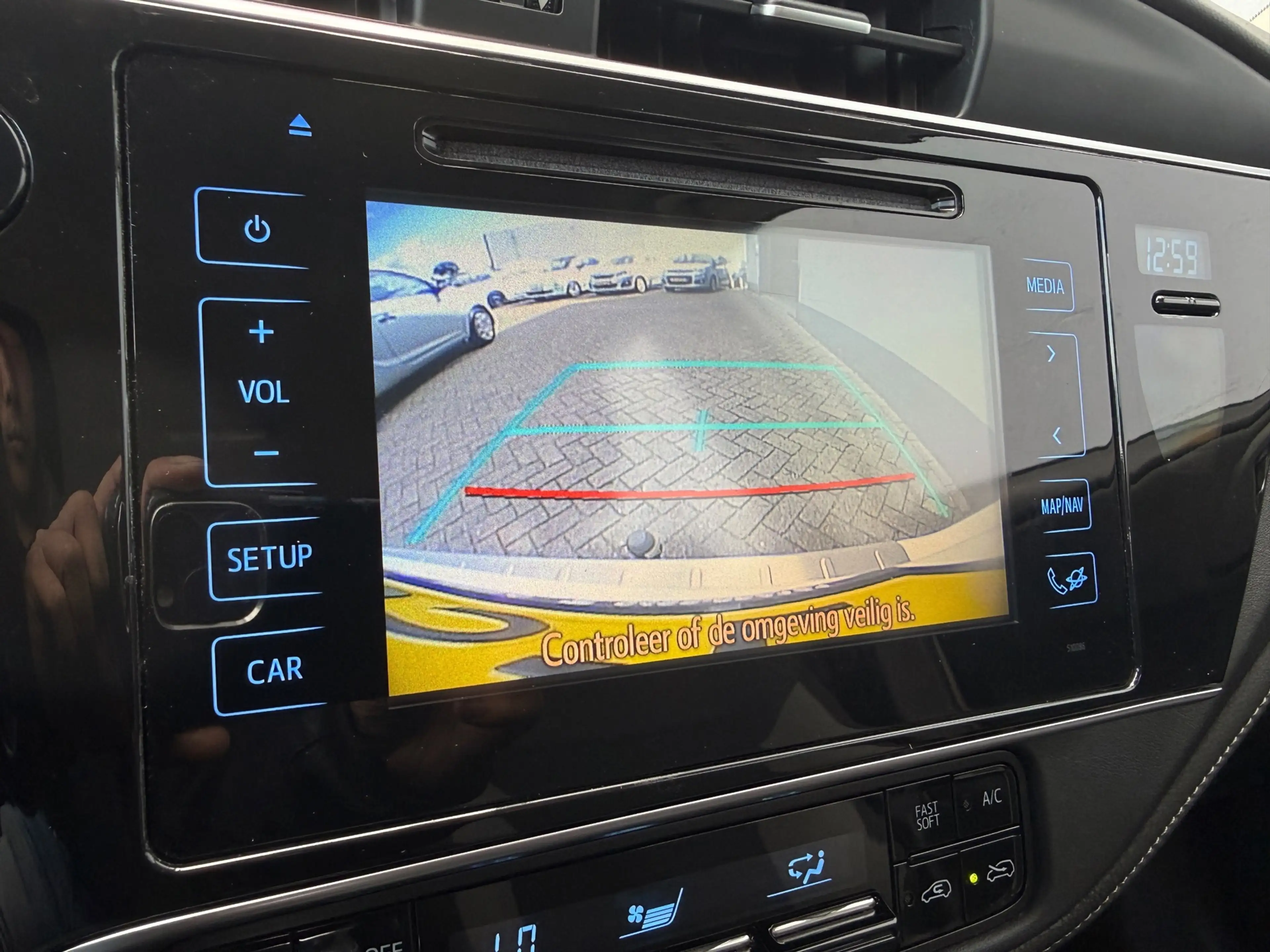 Toyota Auris Touring Sports 1.3 Aspiration - Navigatie - Cruise — photo 11