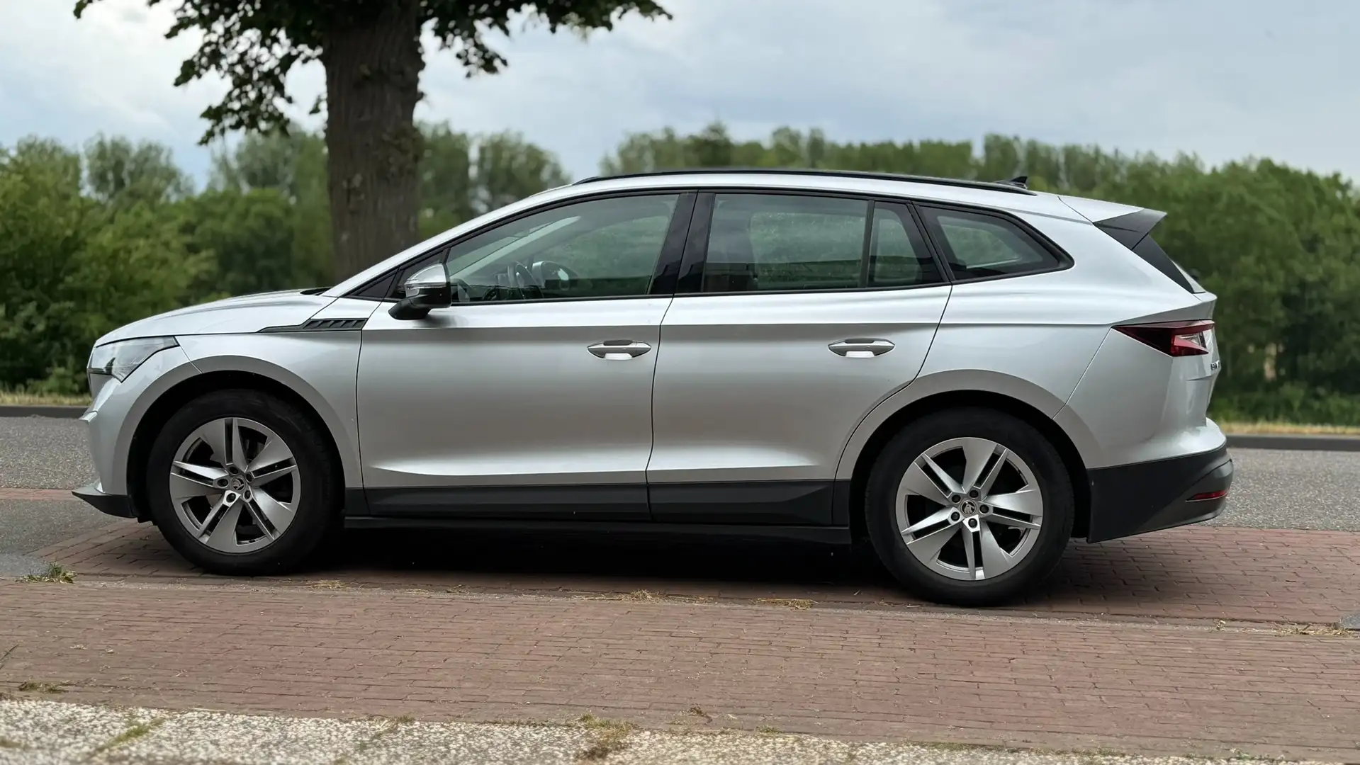 Skoda Enyaq Enyaq IV 60, Leren beleding, panoramadak Zilver - 1
