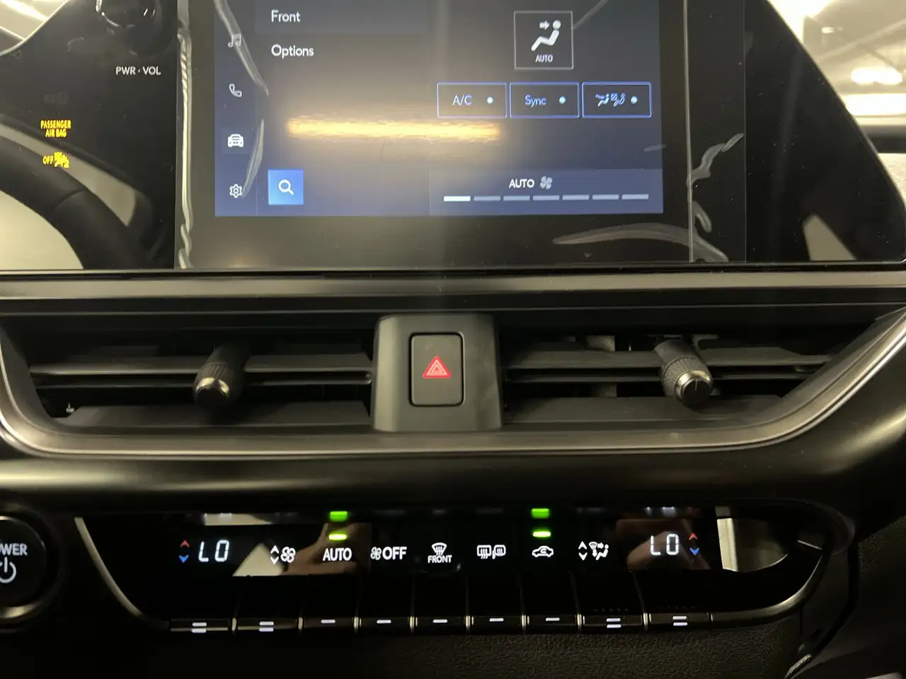 Lexus UX 300h fotografie Lexus UX 300h