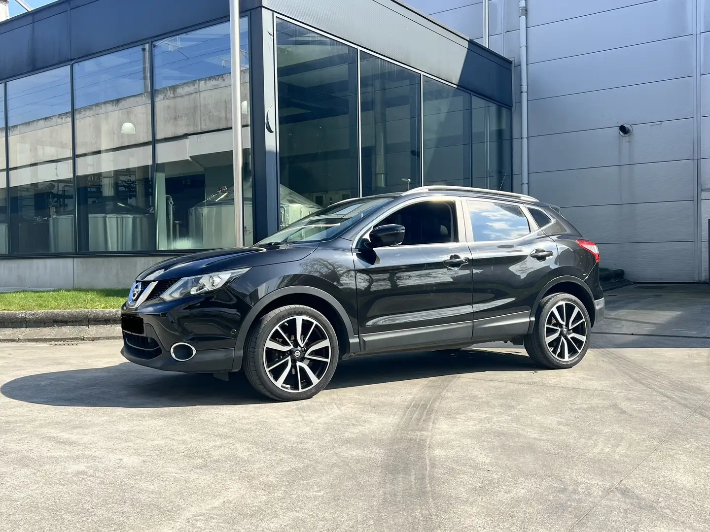 Nissan Qashqai 1.6 dCi Xtronic TEKNA Nero - 2