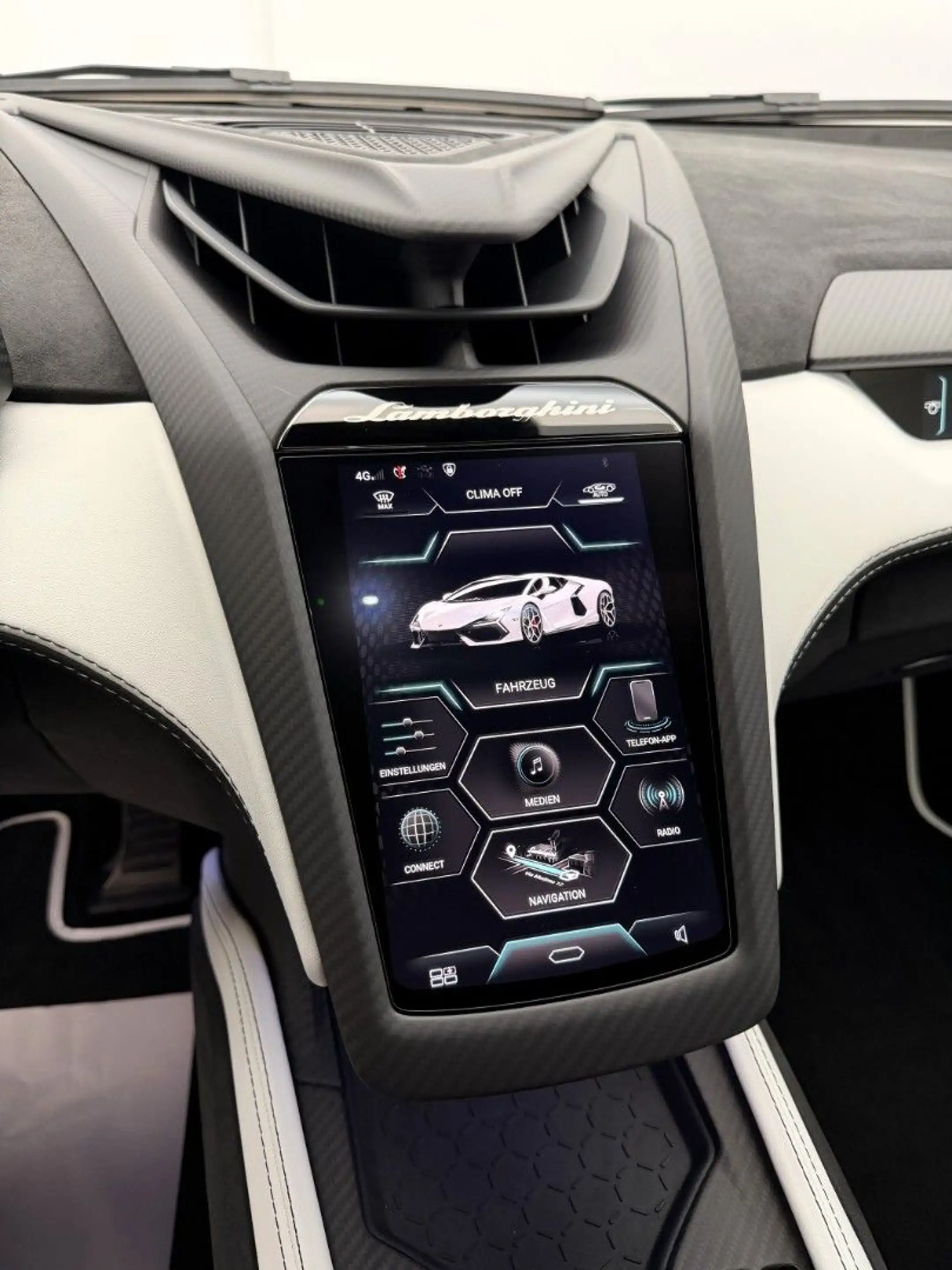Lamborghini Revuelto 2026°Corsa-Tex Pack°Carbon°Blanko COC — photo 15