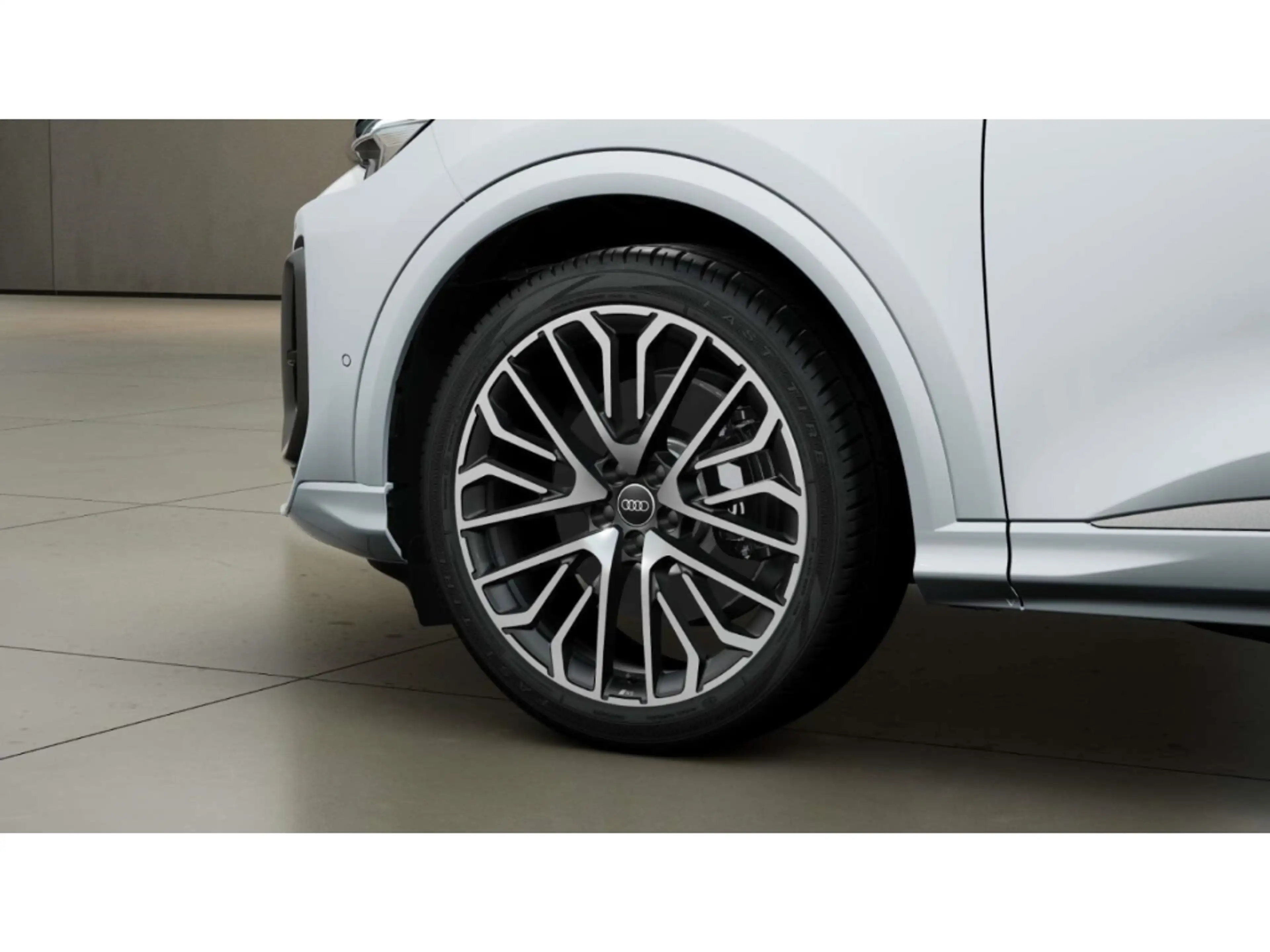 Audi SQ5 Sportback TFSI quattro edition one — photo 11