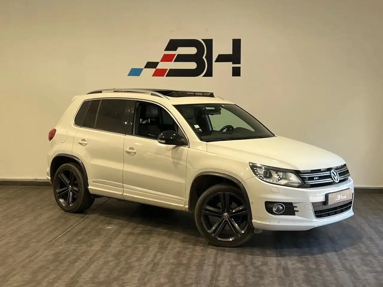 Volkswagen Tiguan 2.0 TDI 140cv R-LINE EXCLUSIVE 4MOTION / TO / CAMERA /SIEGE ELEC / GARANTIE 3 MOIS