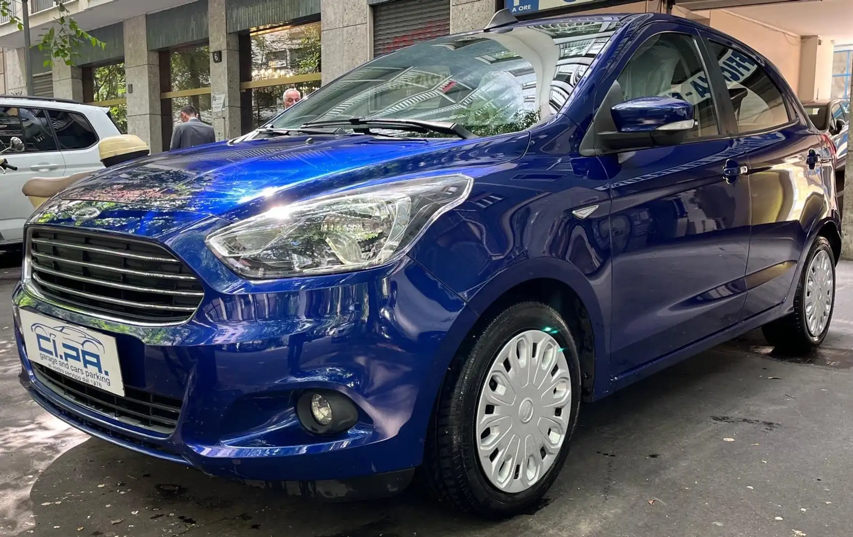 Ford Ka/Ka+ Ka + 1.2 70cv Blauw - 2