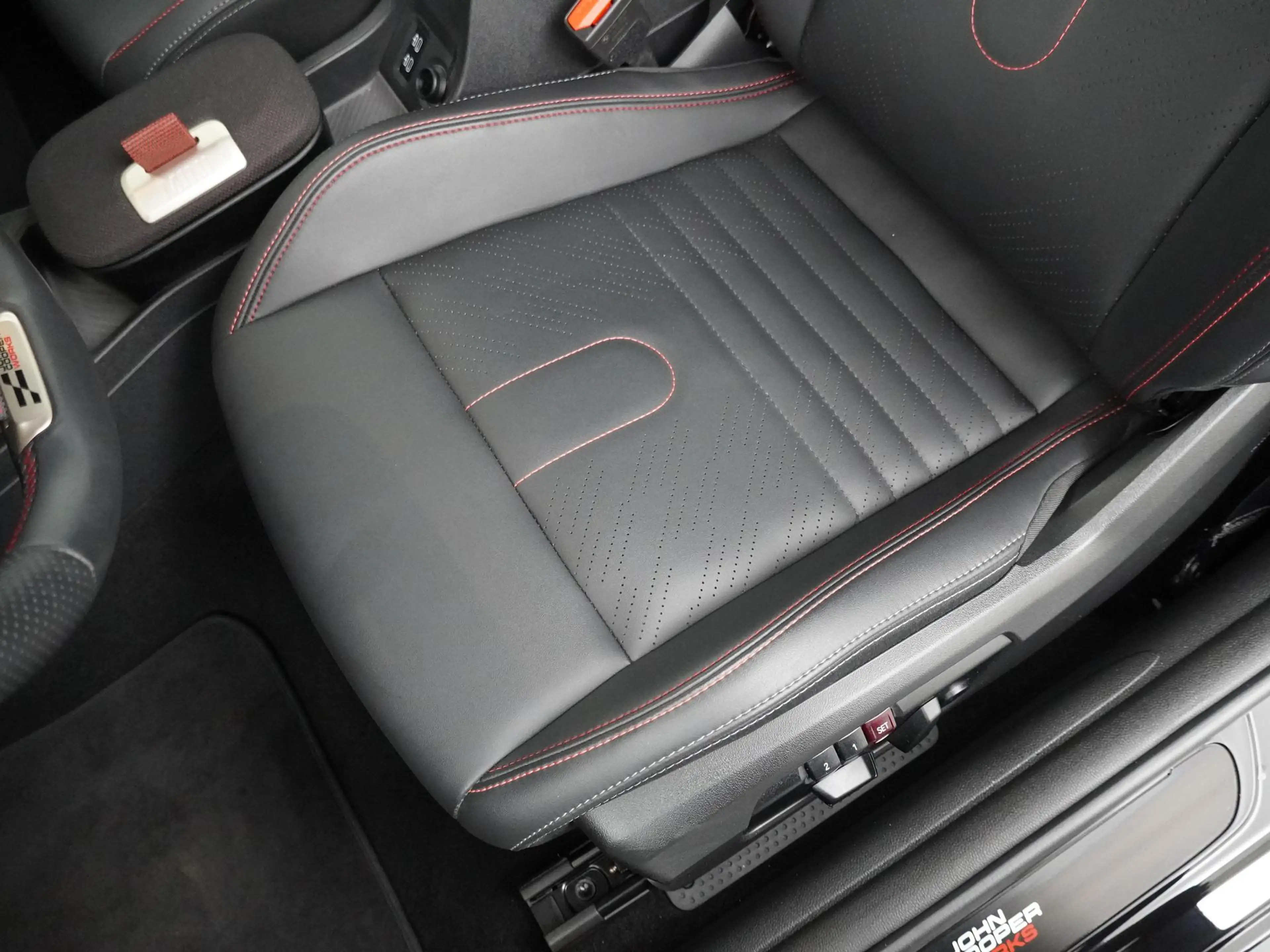 MINI John Cooper Works Cabrio JCW Pakket-XL | Harman Kardon | Elektrische stoele — photo 14