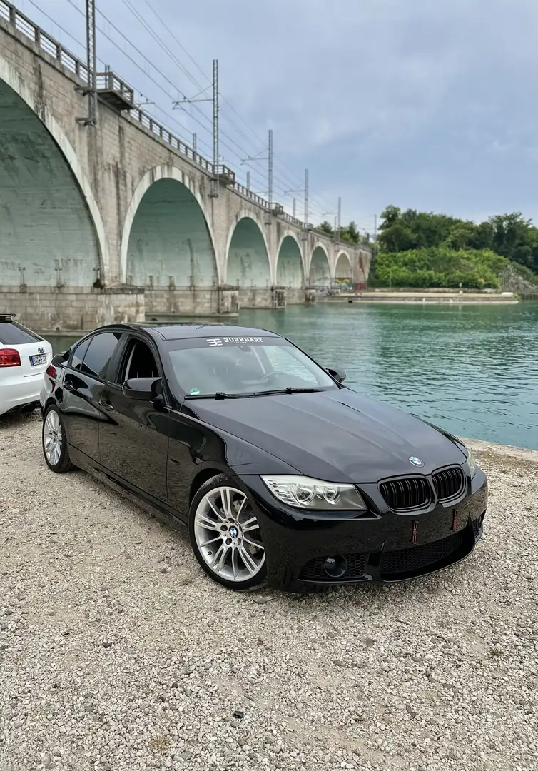 BMW 318 E90 318i LCI - 1