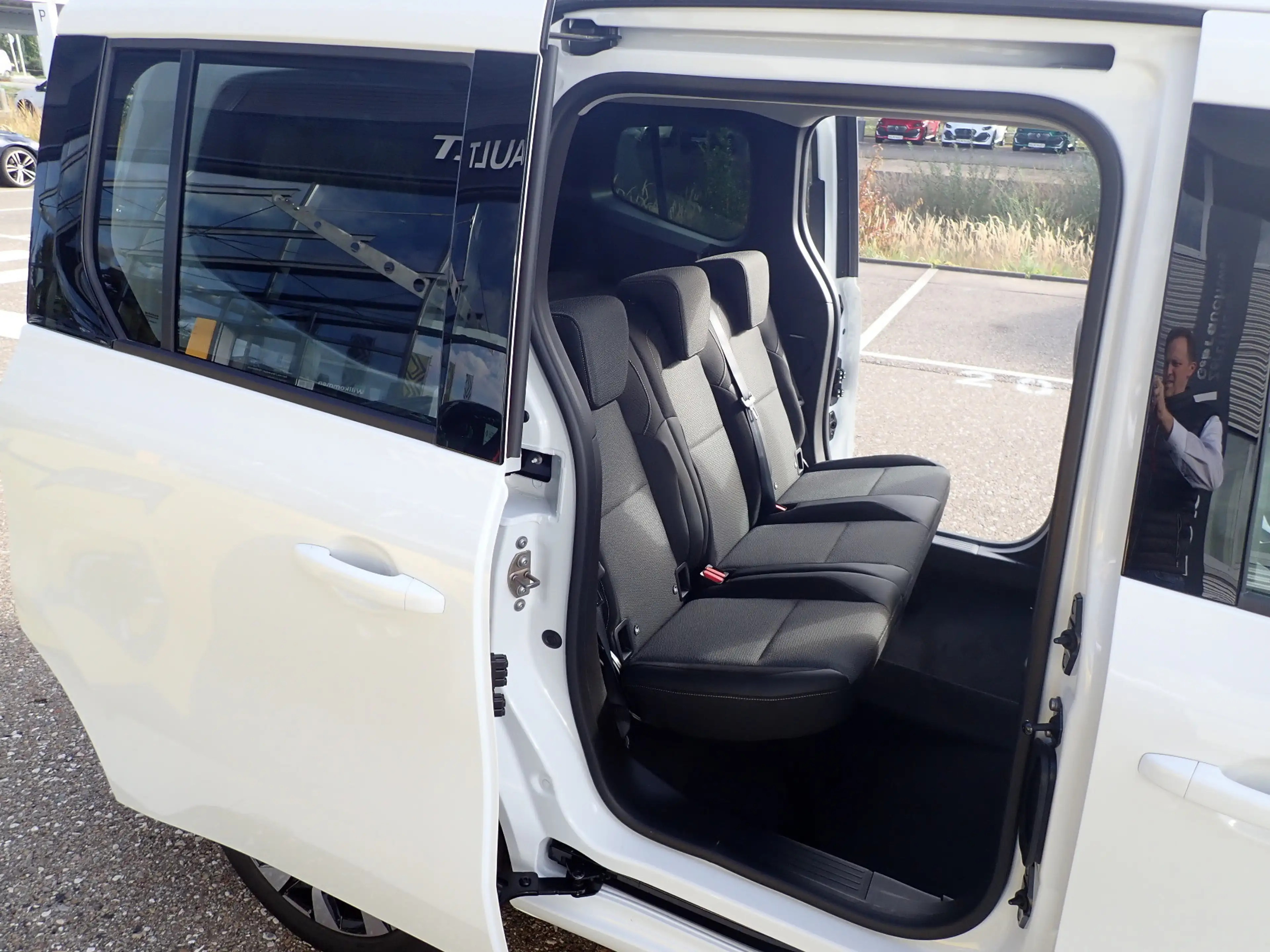 Renault Kangoo PKW Techno TCe 130 (L1) — photo 9