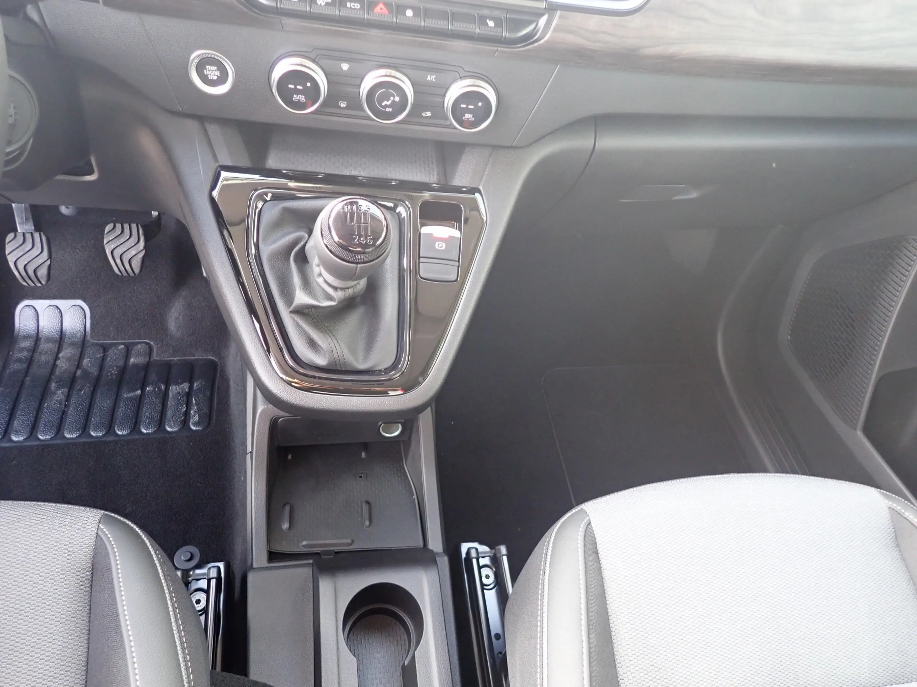 Renault Kangoo PKW Techno TCe 130 (L1) — photo 14