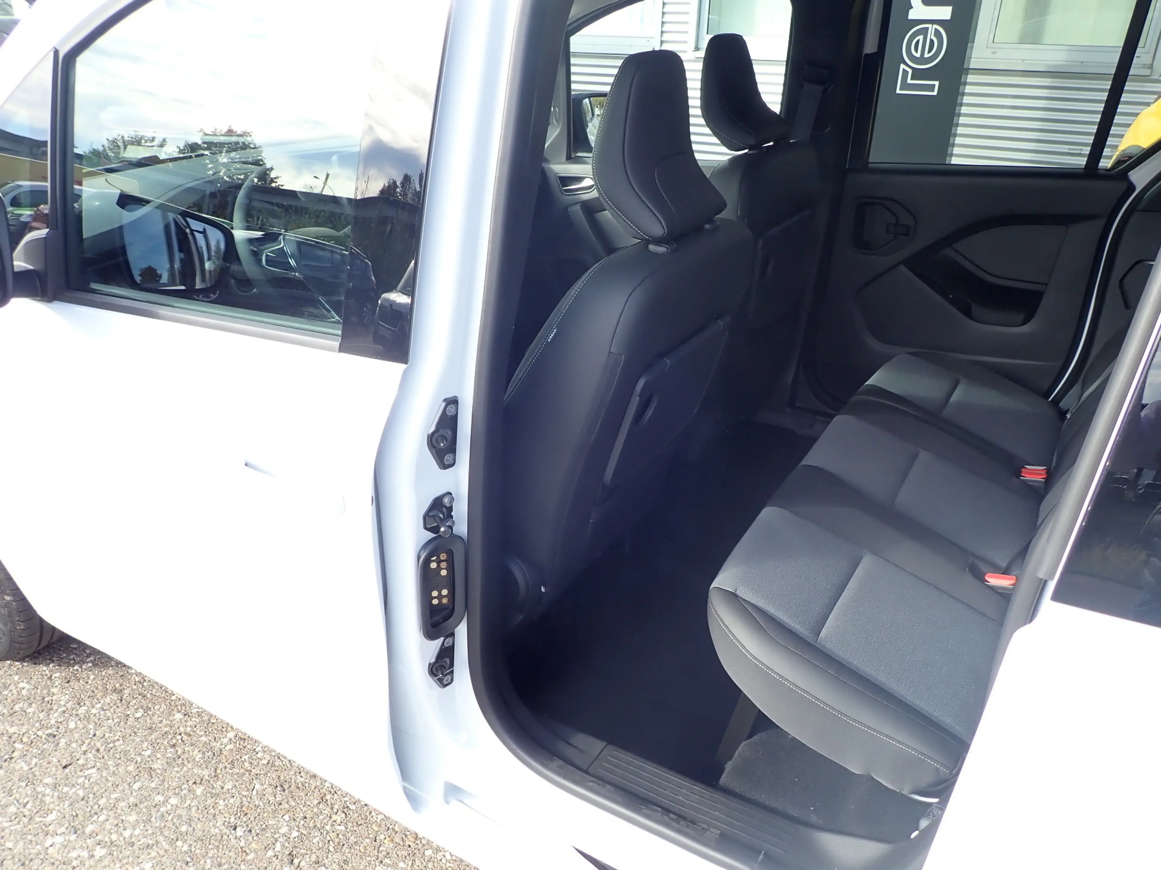 Renault Kangoo PKW Techno TCe 130 (L1) — photo 7