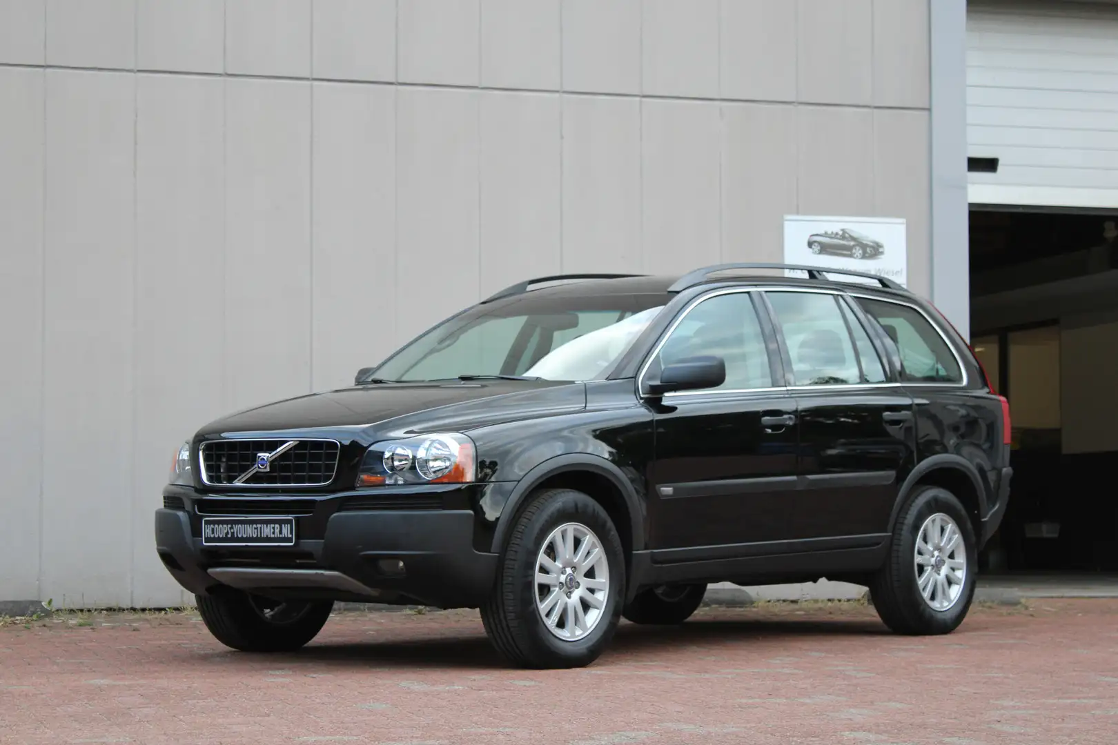 Volvo XC90 2.5 T AWD AUTOMAAT YOUNGTIMER incl. 21% BTW Zwart - 2