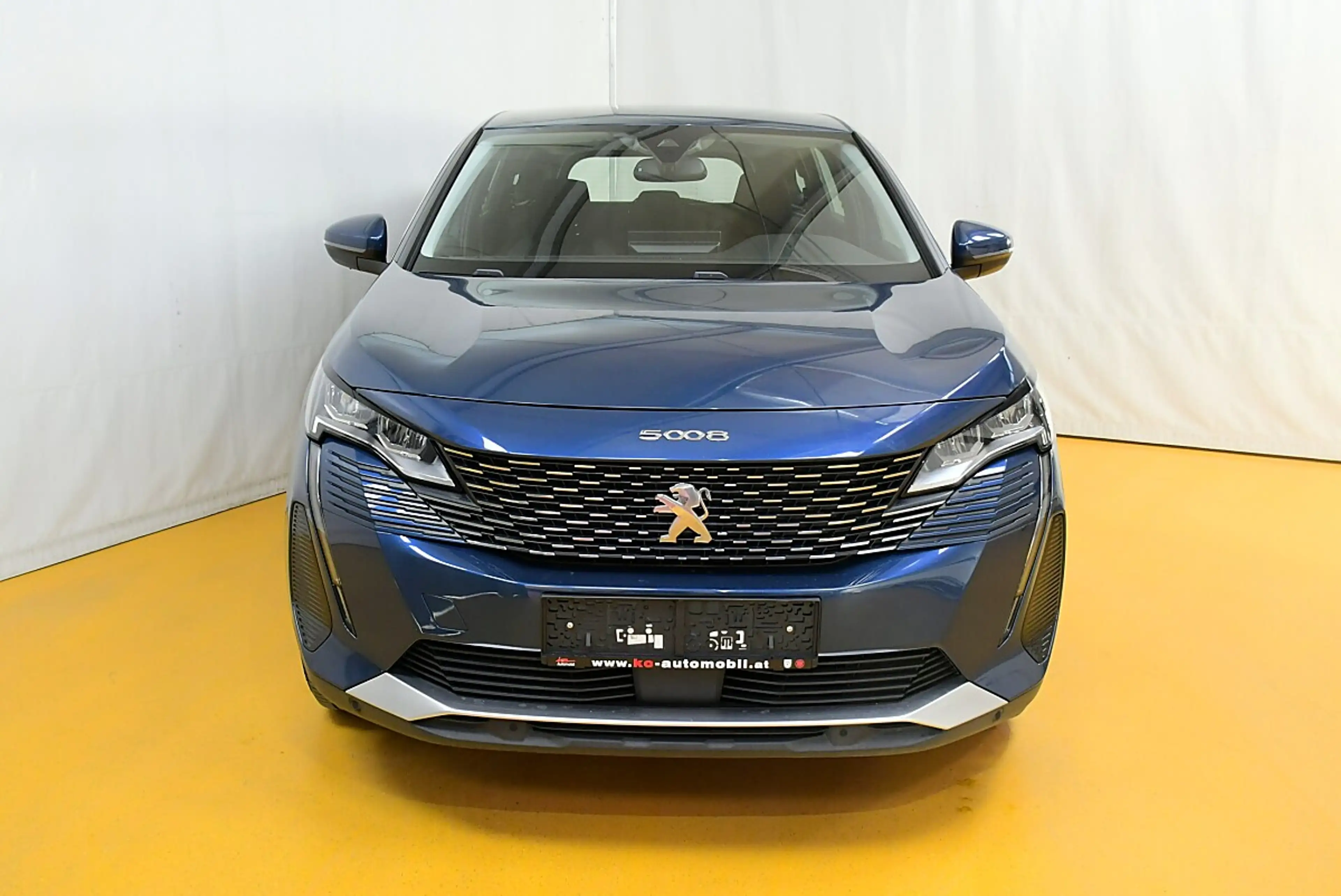 Peugeot 5008 BlueHDI 130 EAT8 Active Pack — photo 8