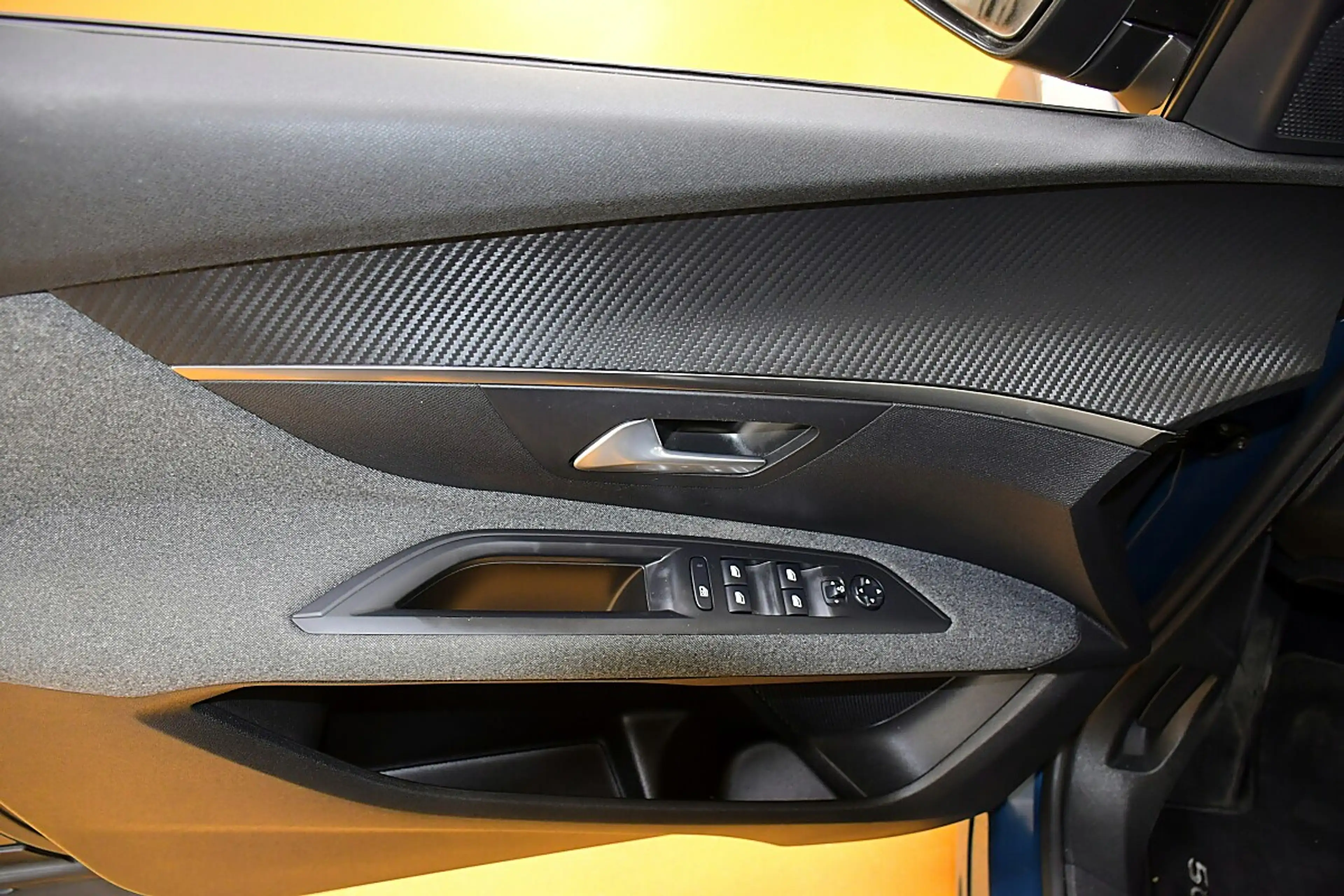 Peugeot 5008 BlueHDI 130 EAT8 Active Pack — photo 10