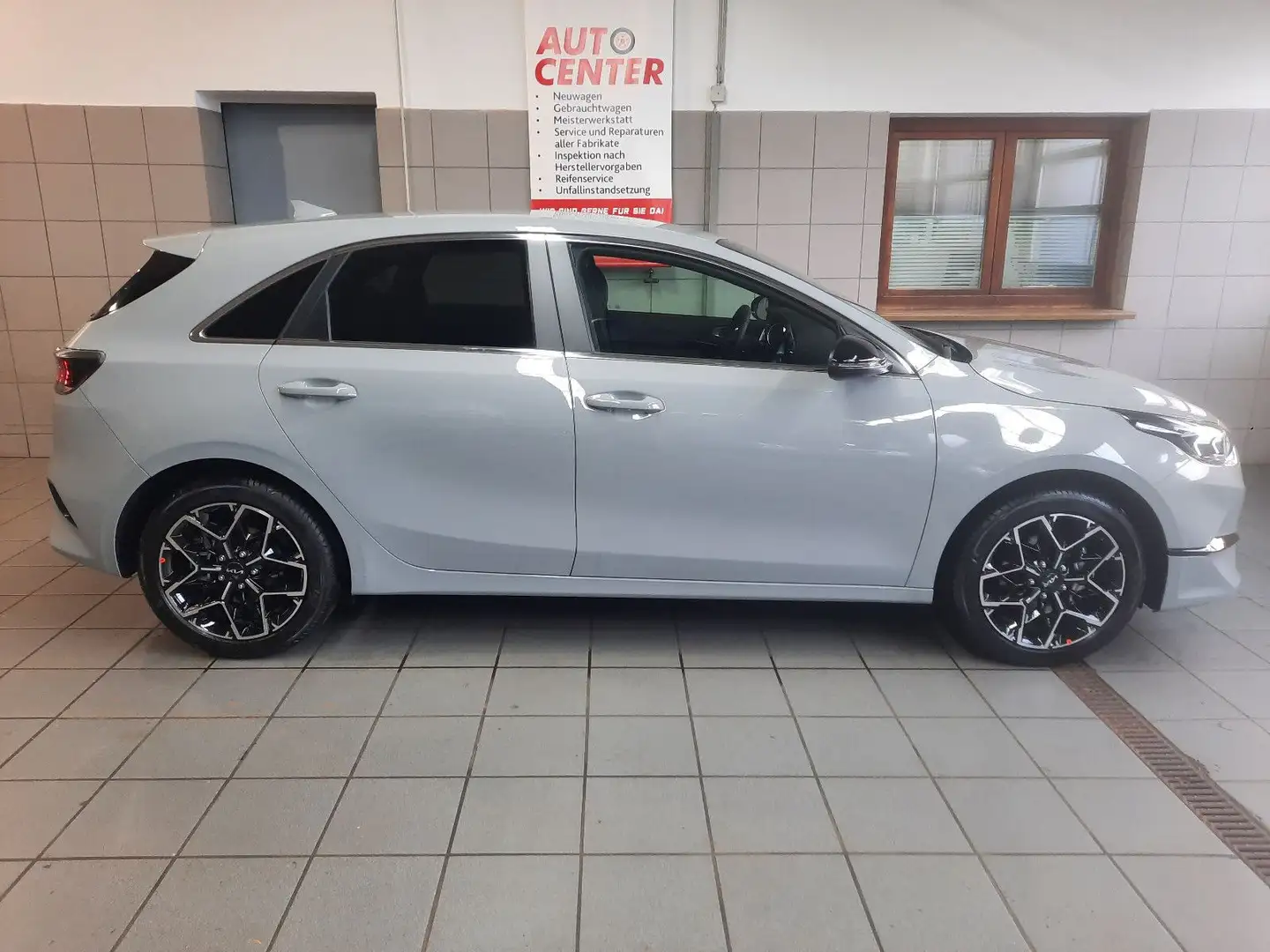 Kia Ceed / cee'd 1.5 T-GDI Edition 30 Grijs - 2