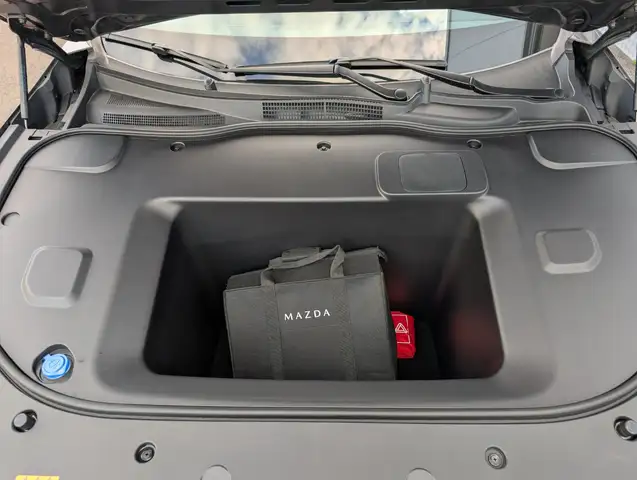 Mazda Mazda6 view 22