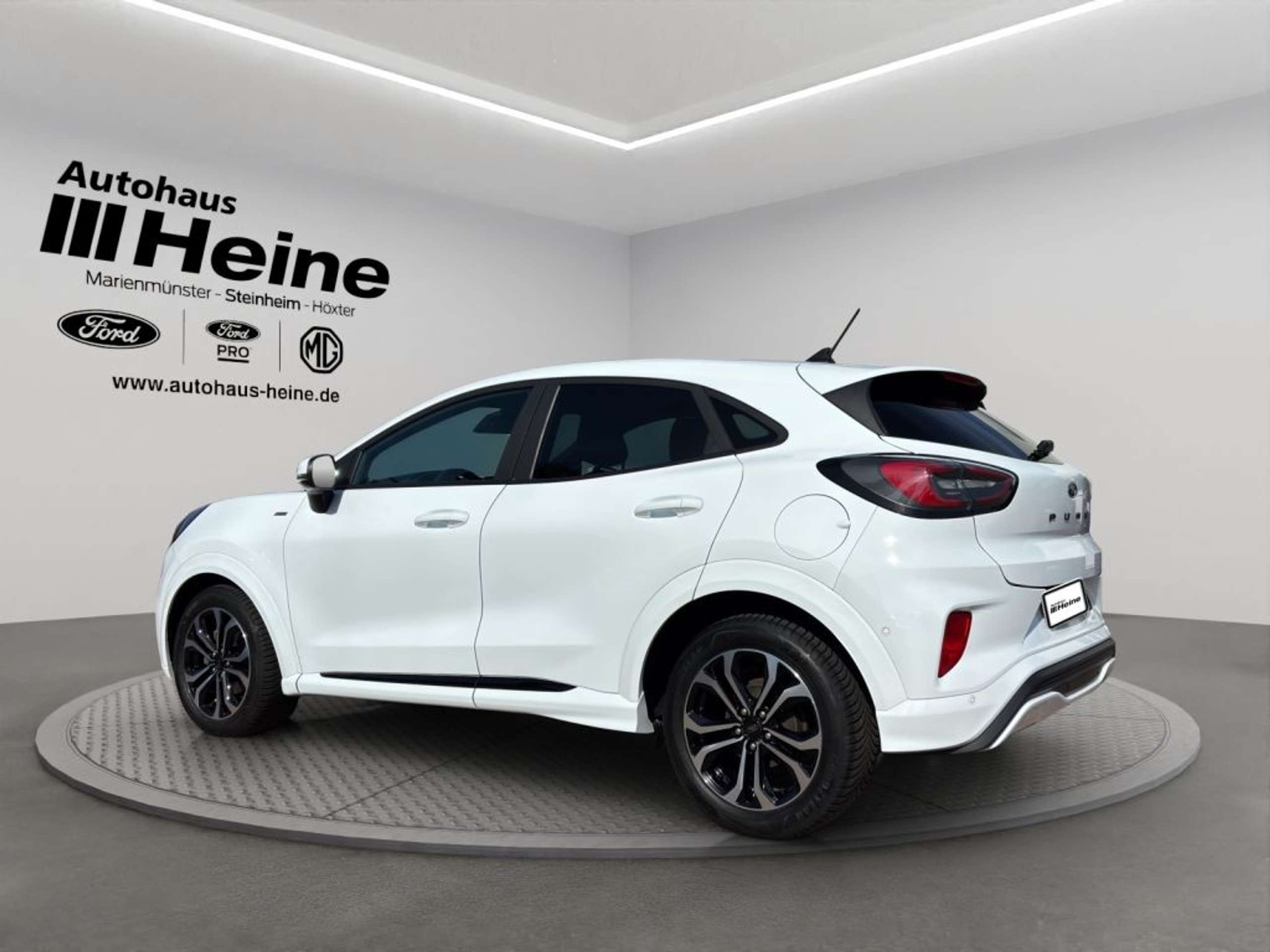 Fahrzeugabbildung Ford Puma ST-LINE 1.0 Ltr. 125 PS *CARPLAY*NAVI*RFK* - mit KI generiert/bearbeitet