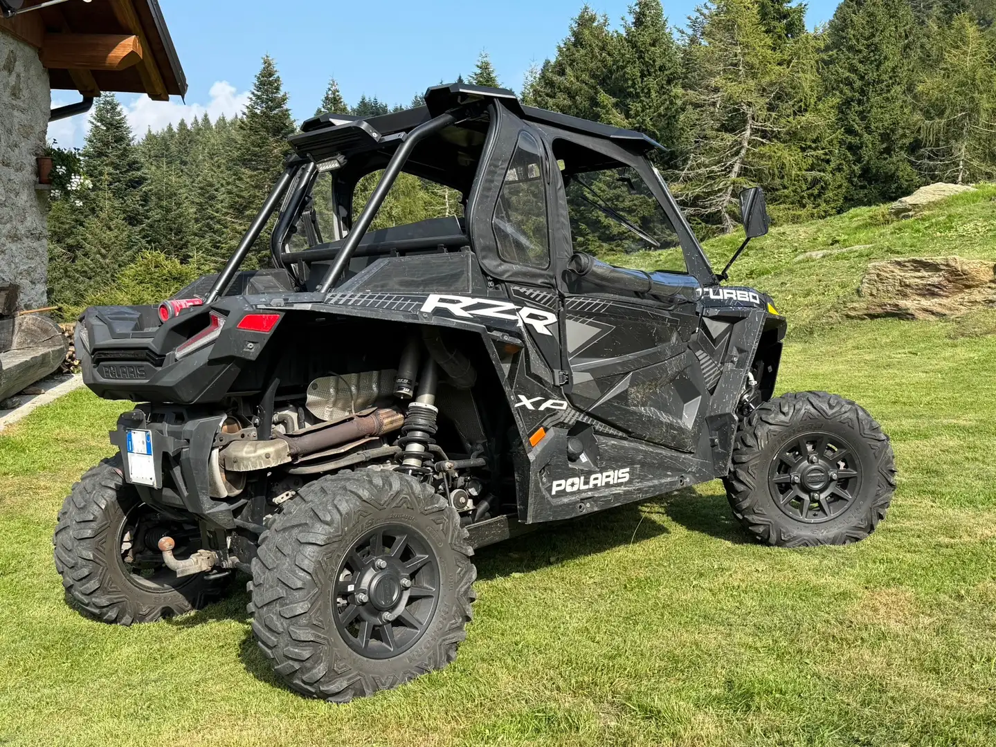 Polaris RZR XP 1000 TURBO 4x4 EPS Zwart - 2