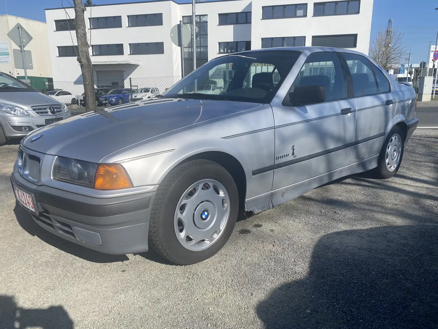 BMW 318 318i Argento - 1