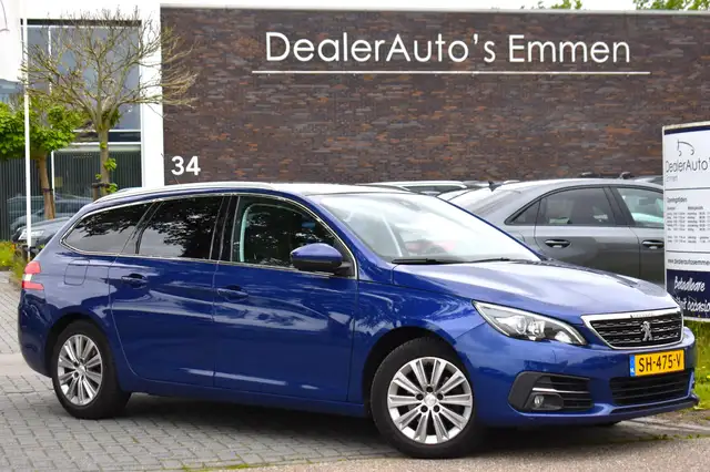 2018 Peugeot 308 in Blue for sale