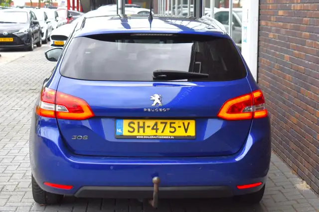 Peugeot 308 view 9