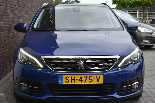 Peugeot 308 view 8