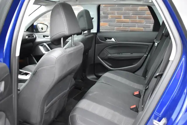 Peugeot 308 view 13