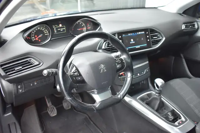 Peugeot 308 view 12