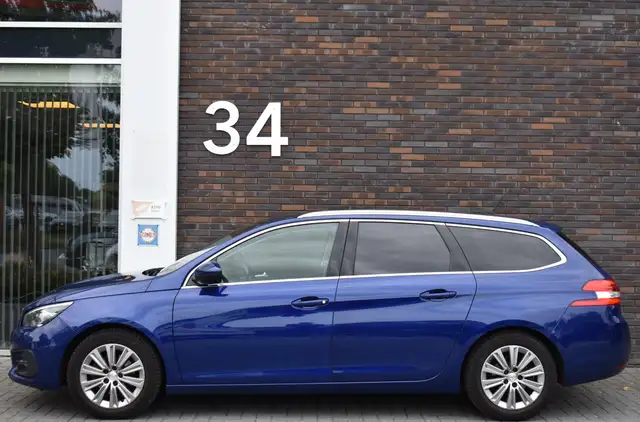 Peugeot 308 view 11