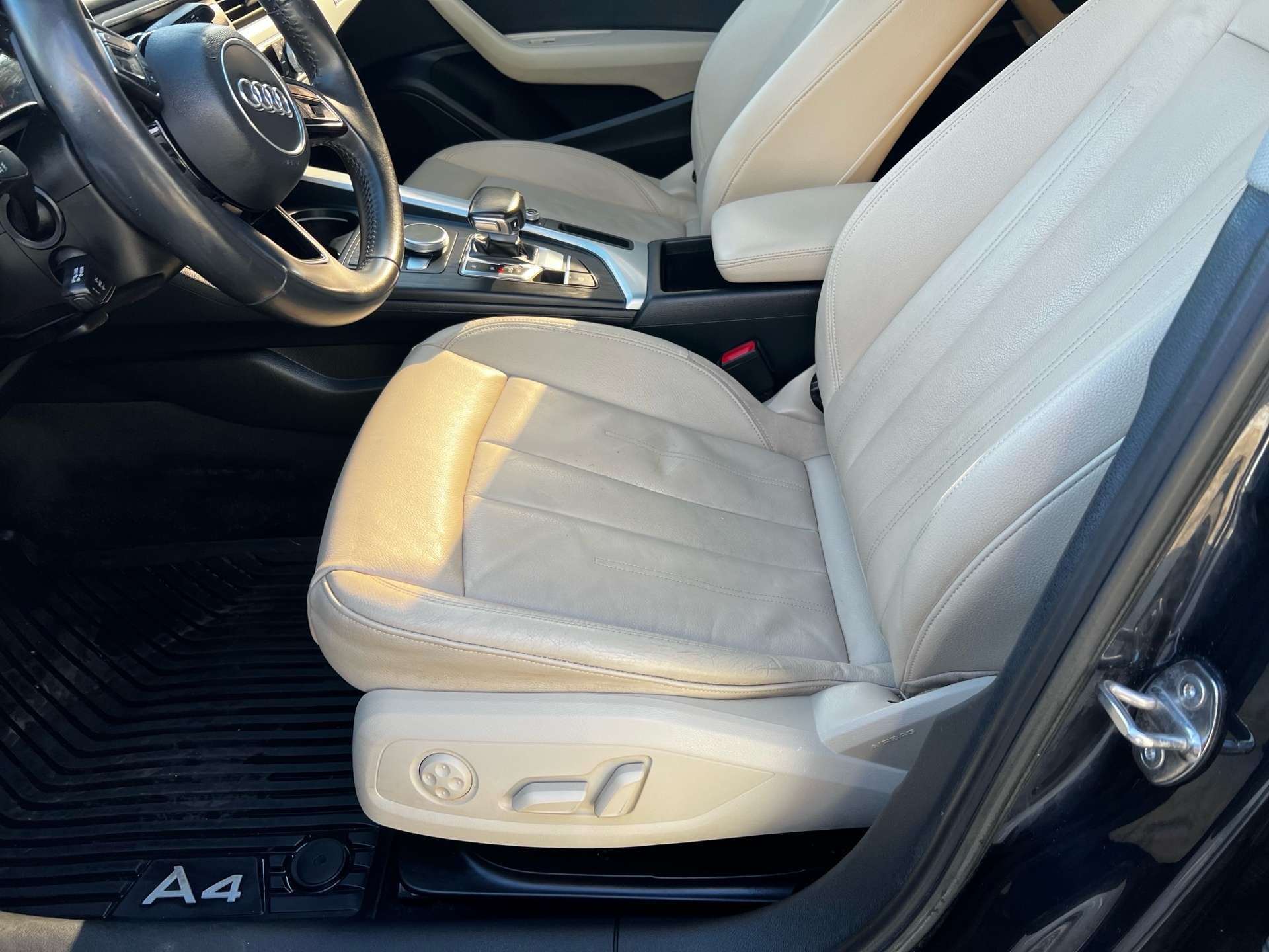 2018 Audi A4 2.0 TFSI quattro Komfort S tronic thumb 10