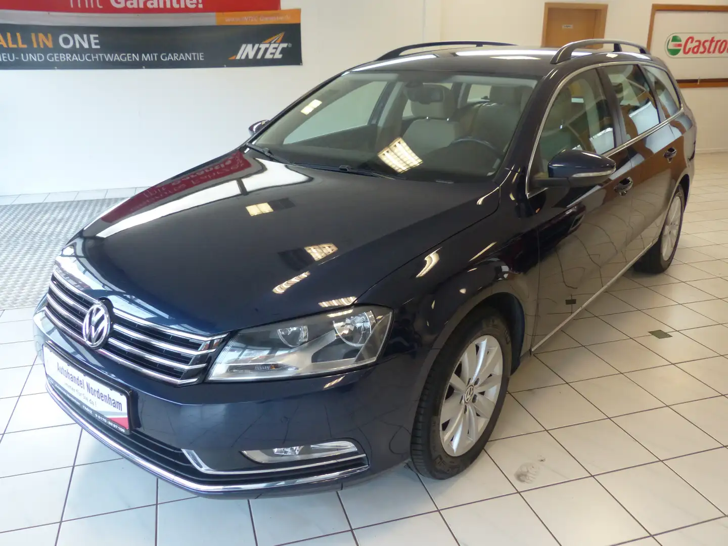 Volkswagen Passat Variant 1.6 TDI Comfortline BlueMotion*KLIMA*TÜV NEU* Blau - 2