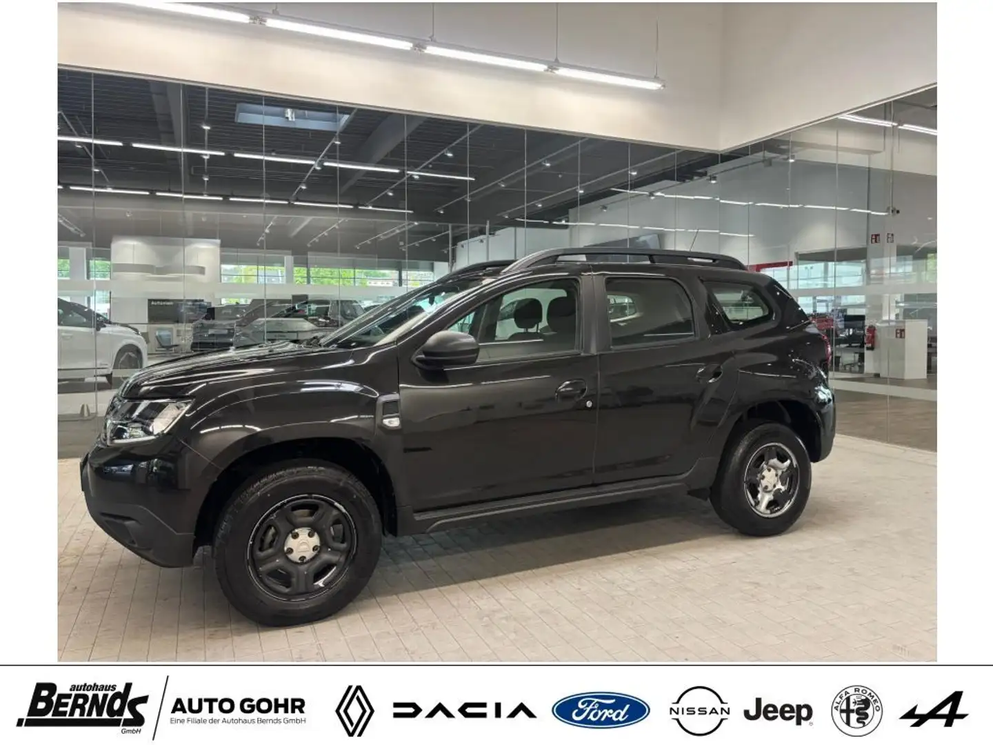 Dacia Duster TCe 100 2WD Comfort NAVI KLIMA R-KAM SHZ TEMPOMAT Zwart - 1