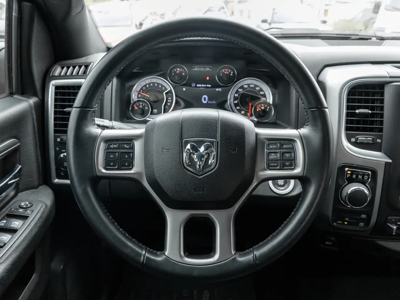 RAM 1500 снимка RAM 1500
