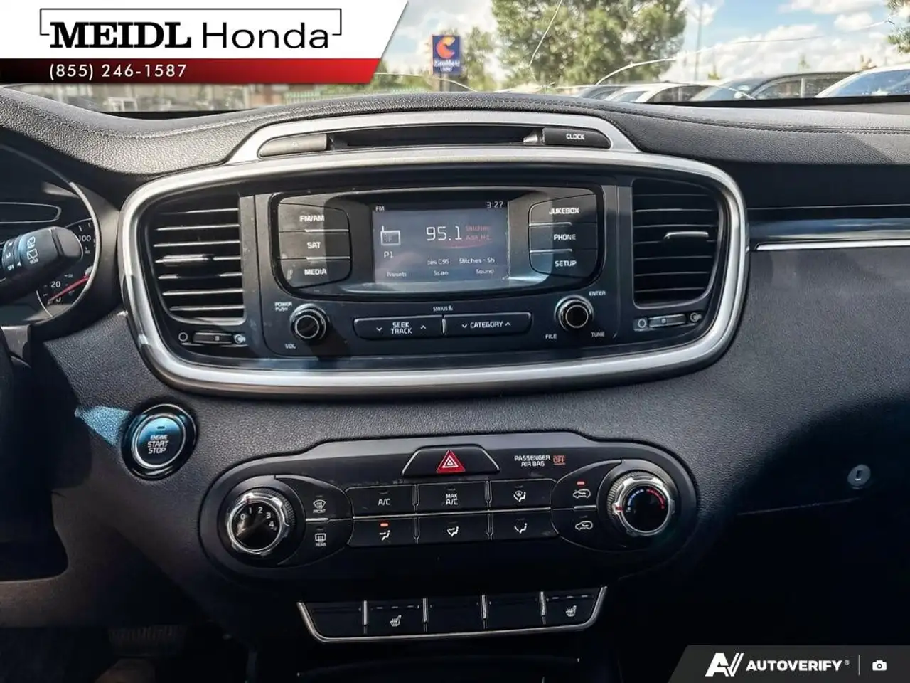 Kia Sorento снимка Kia Sorento