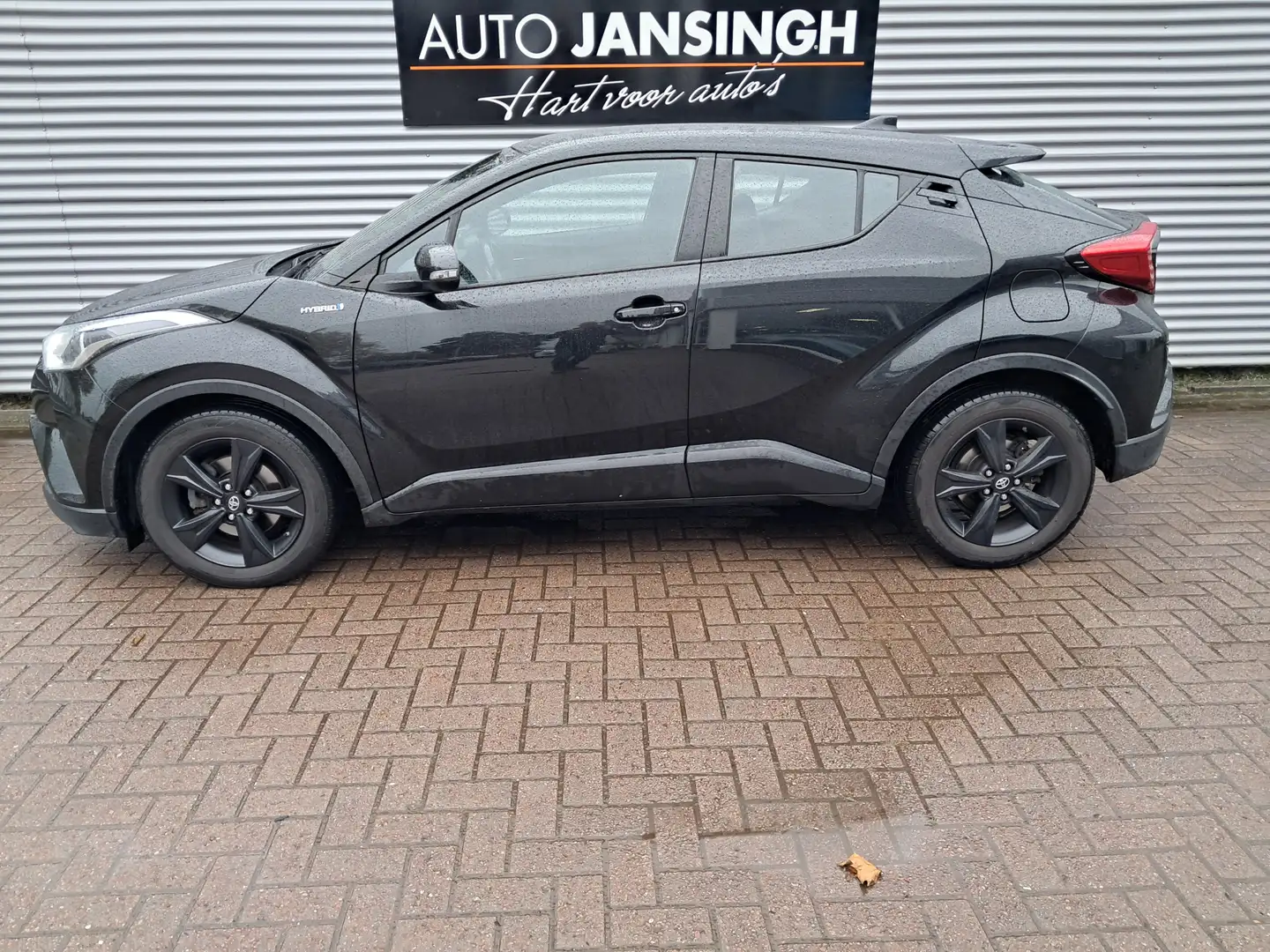 Toyota C-HR 1.8 Hybrid Dynamic | Clima | Navigatie | Camera | Zwart - 2