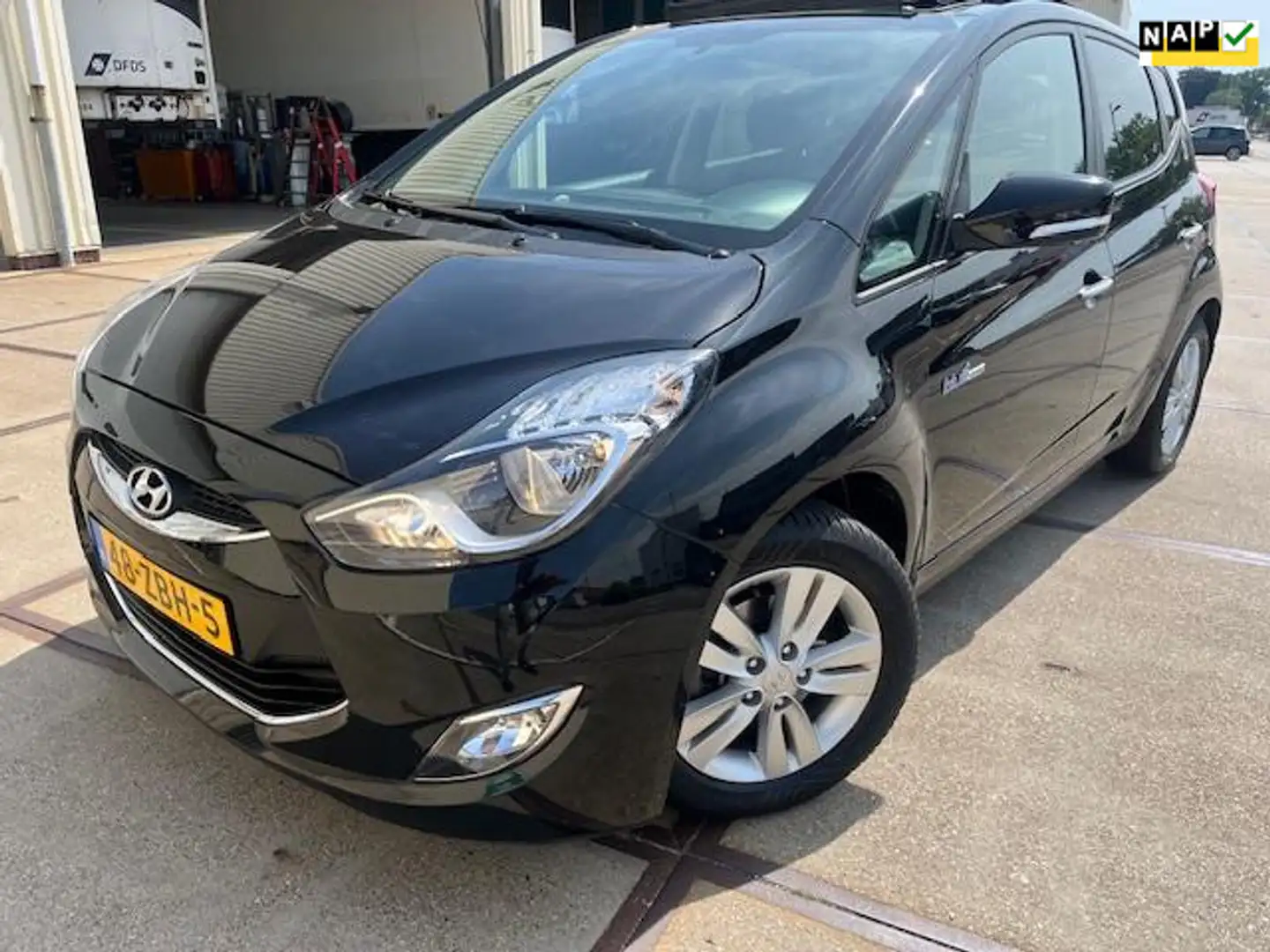Hyundai iX20 schuifkanteldak 1.4i i-Vision Zwart - 1