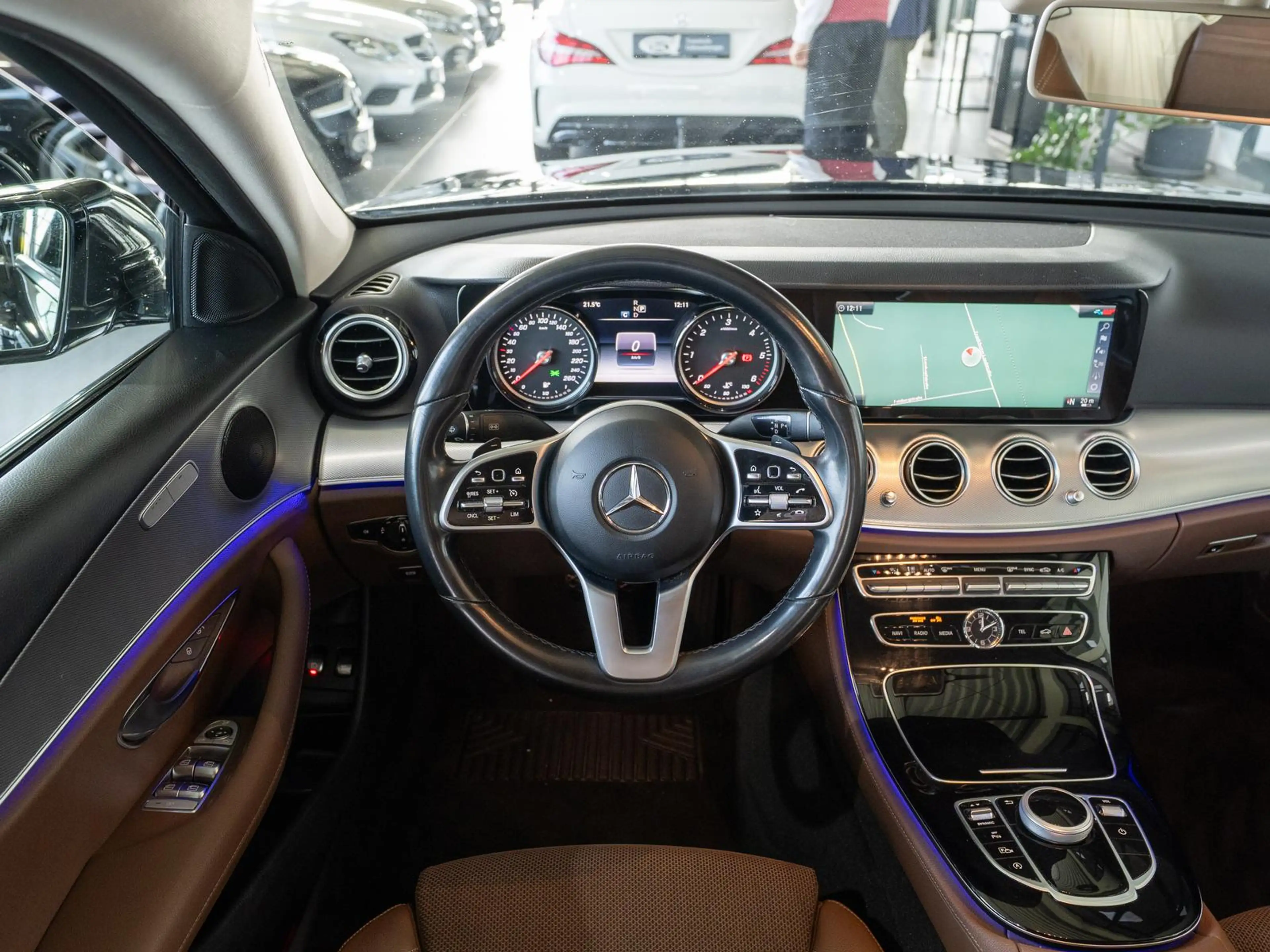 Mercedes-Benz E 220 d 9G-Tronic *MULTIBEAM*LED*AHK*R-KAMERA* — photo 15