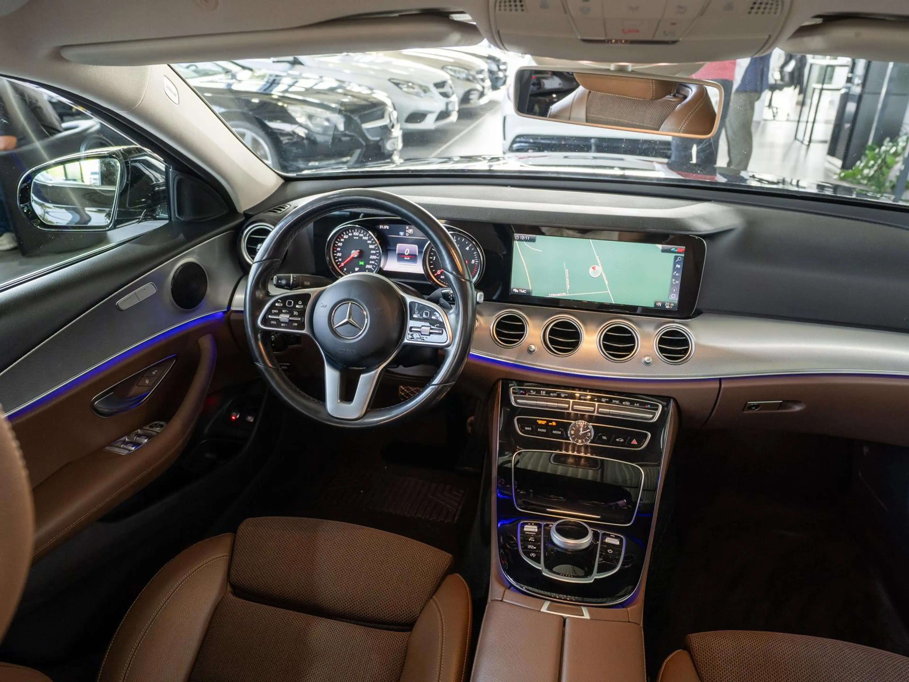Mercedes-Benz E 220 d 9G-Tronic *MULTIBEAM*LED*AHK*R-KAMERA* — photo 14